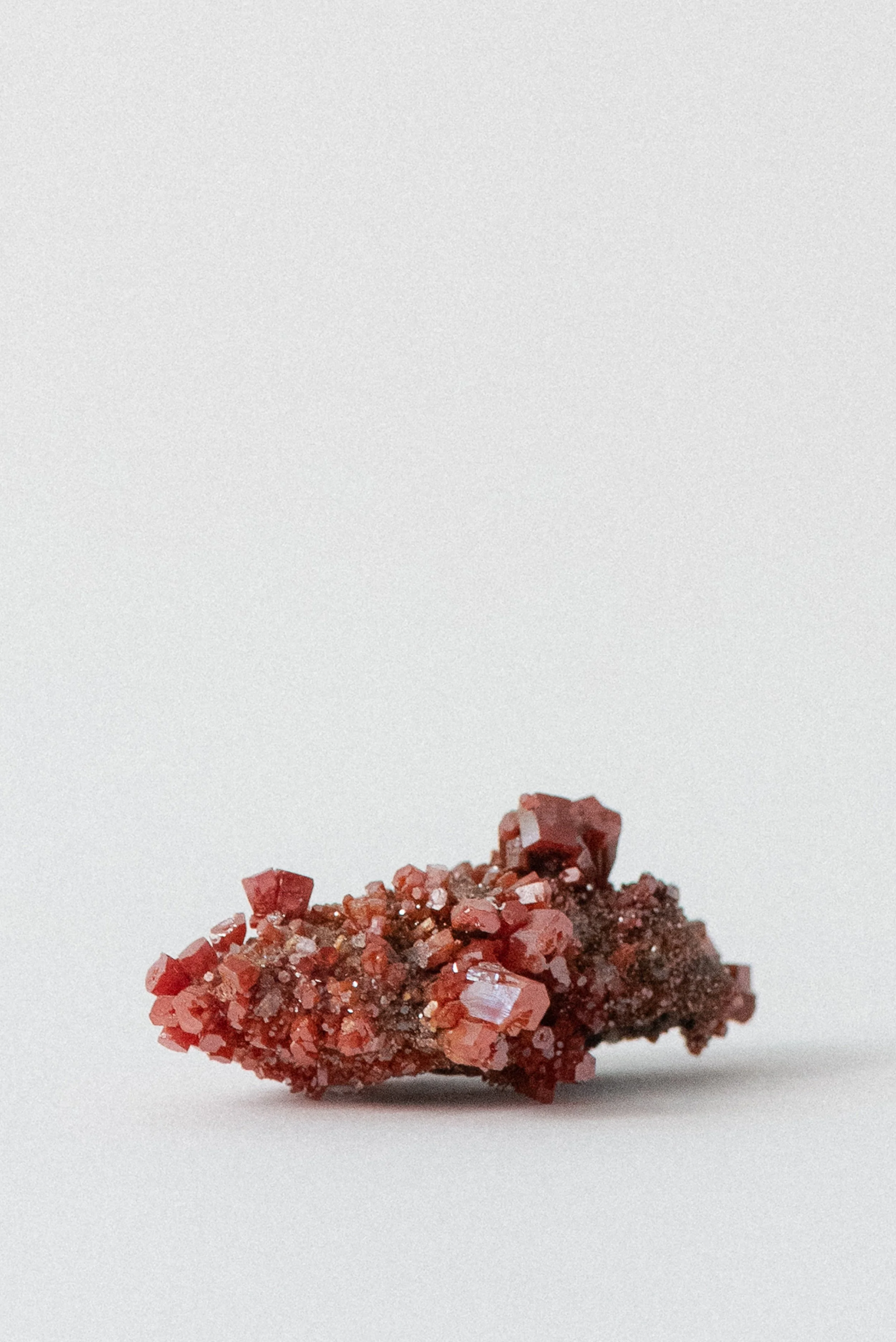826-Crystal_Voyager_Vintage_Natural_Vanadinite_mineral_specimen_from_Geronimo_Mine_Arizona_for_sale_2.jpg