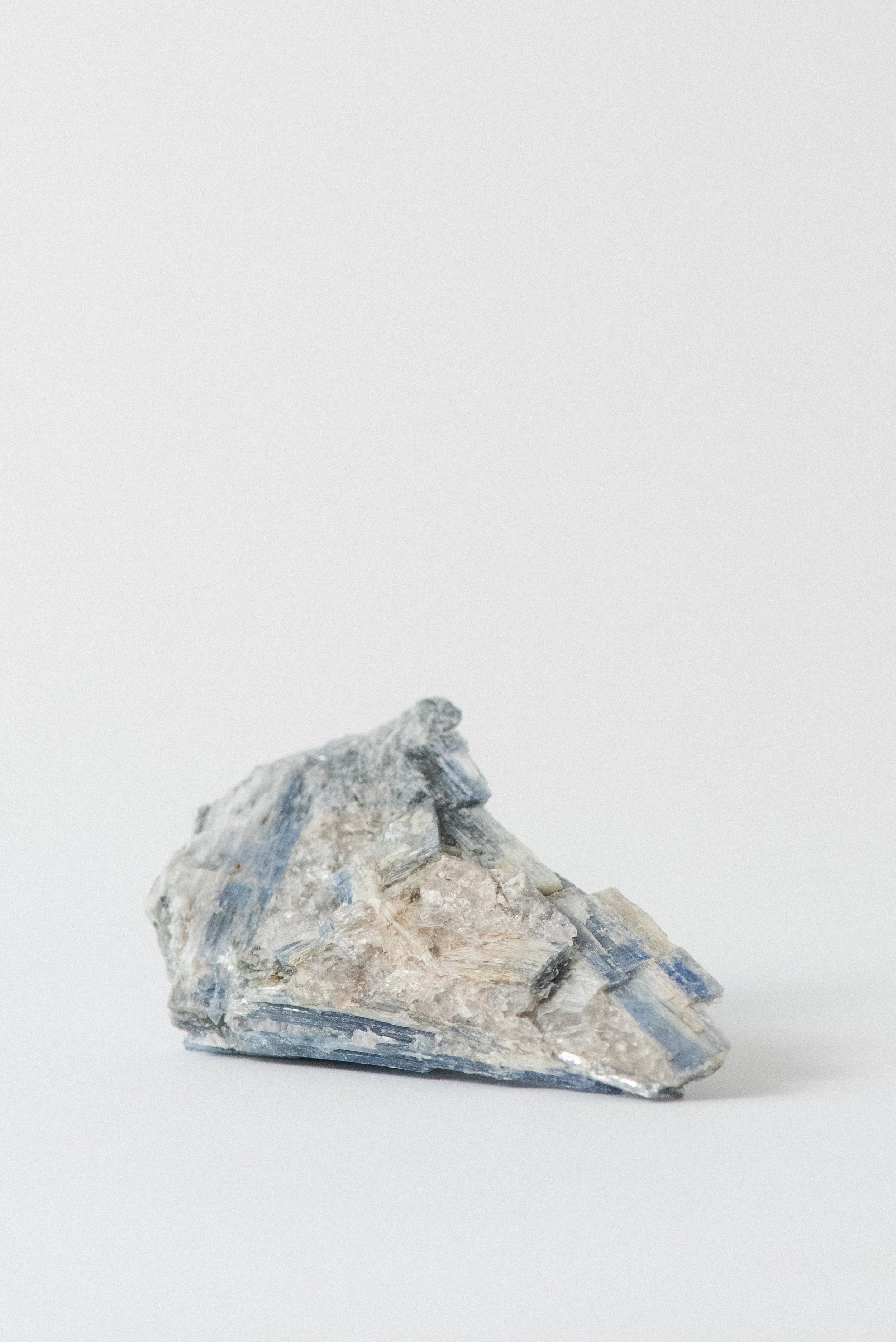 815_Crystal_Voyager_Los_Angeles_Blue_Kyanite_mineral_specimen_for_sale_2.jpg