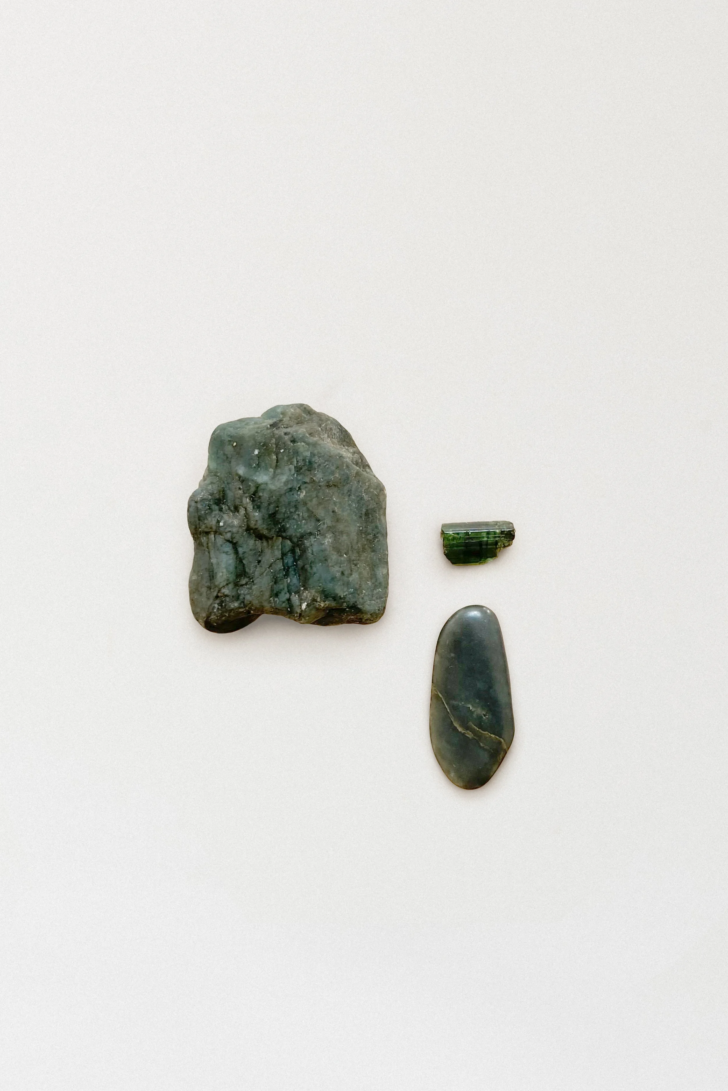 6-Crystal_Voyager_Shop_Ethically_sourced_cyrstals_for_heart_centering_and_emotional_replenishment.jpg