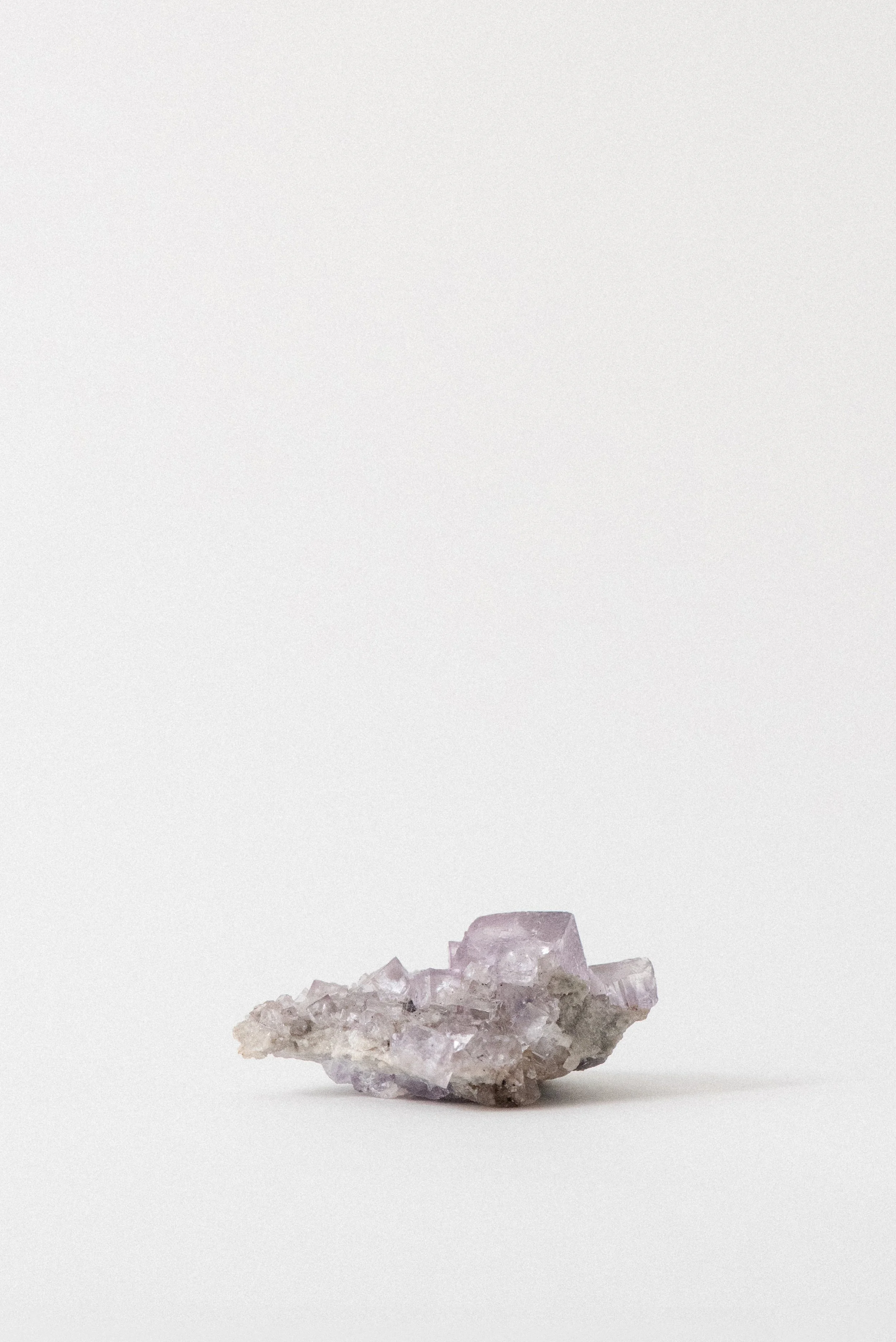 view of Tennessee fluorite specimen featuring dolomite and layered crystal formation