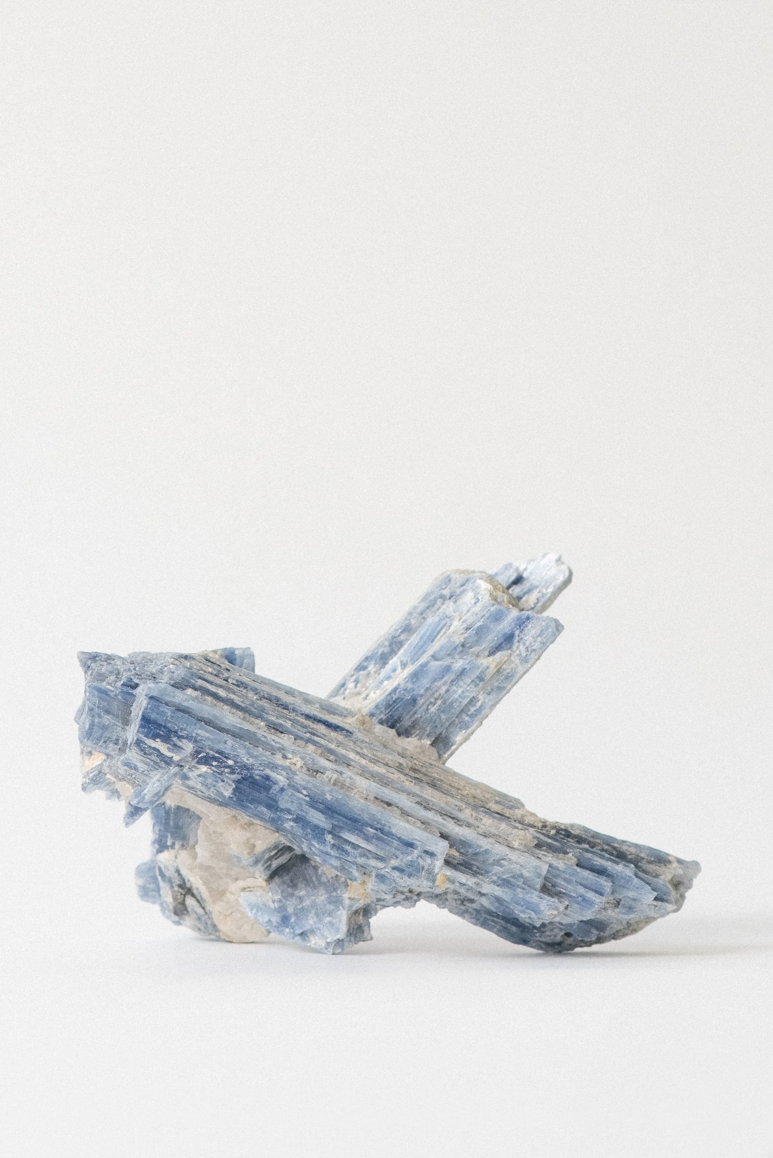 890-Crystal_Voyager_online_crystal_store_vintage_blue_kyanite_mineral_specimen_from_brazil_for_sale_9.jpg