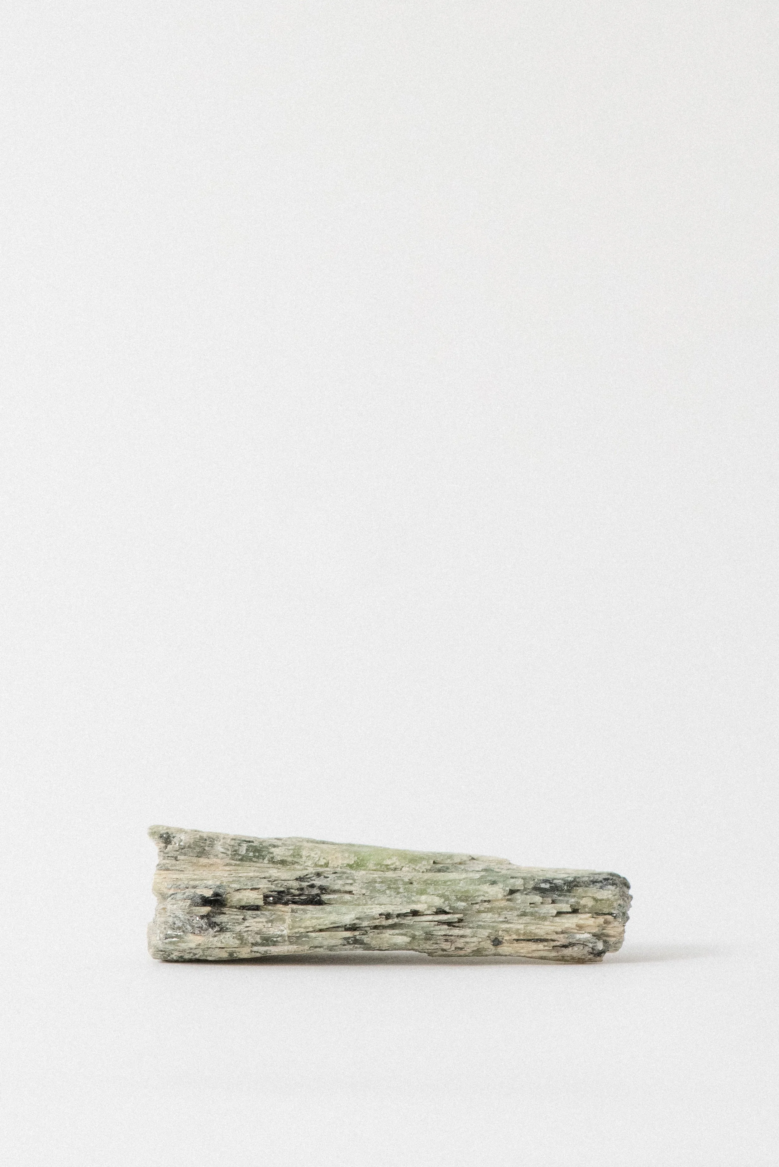 0398-Crystal_Voyager_Shop_Los_Angeles_green_kyanite_for_sale_5.jpg