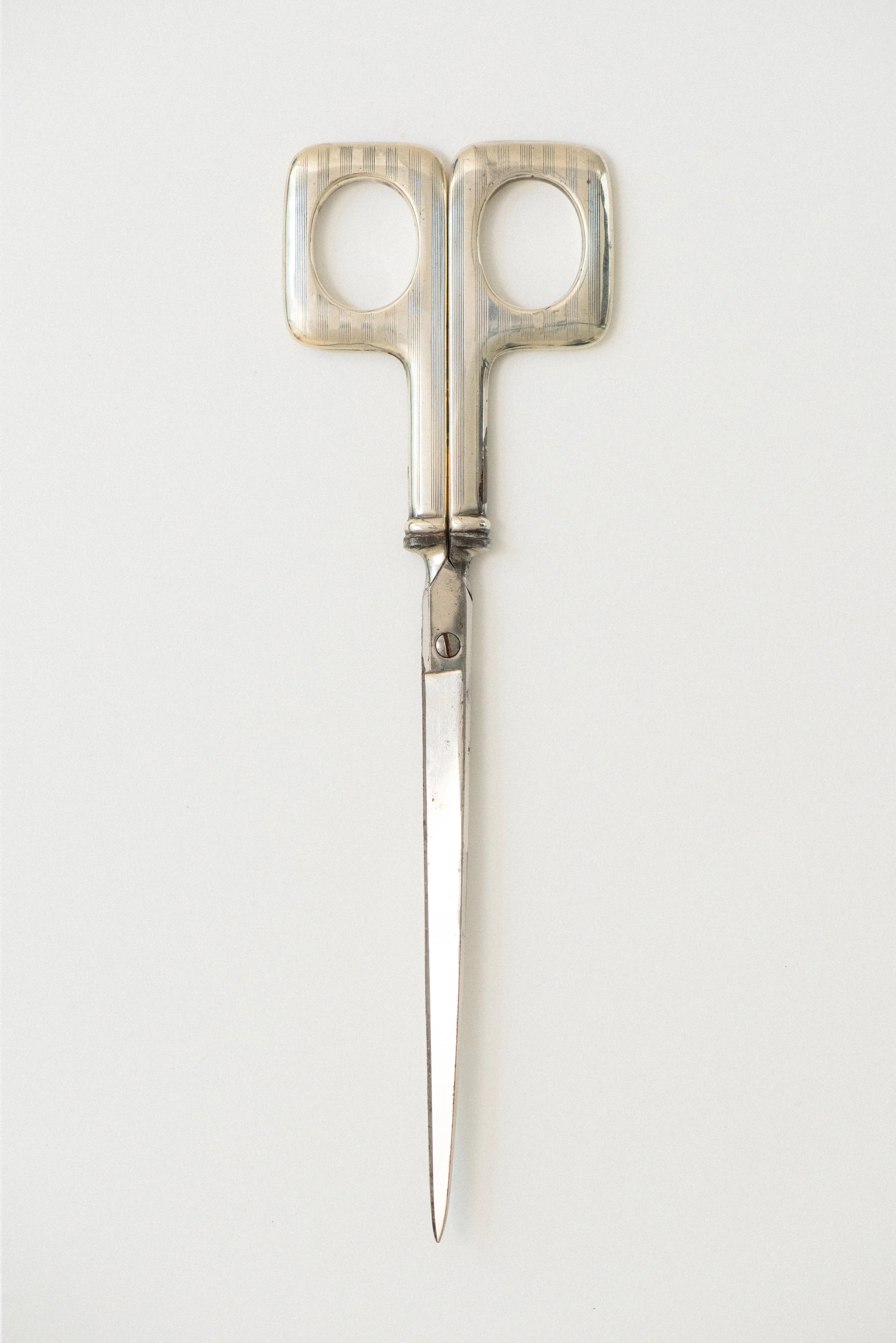 Crystal_Voyager_Online_store_J.F. Fradley_Scissors_sterling_silver_art_deco_modernist_scissors_2.jpg
