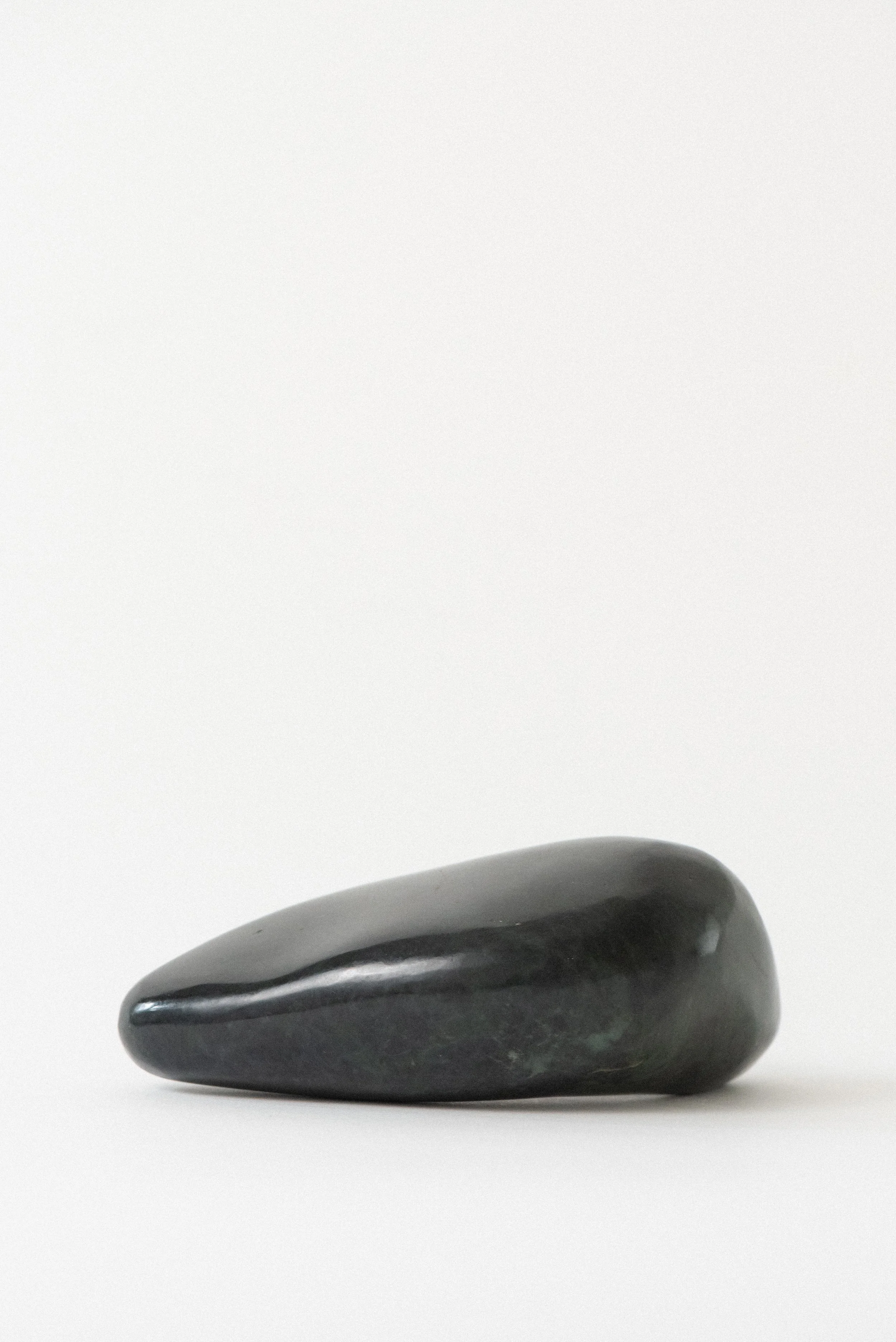 959-Crystal_Voyager_Shop_Vintage_Black_abstract_Big_Sur_Jade_for_sale_6.jpg