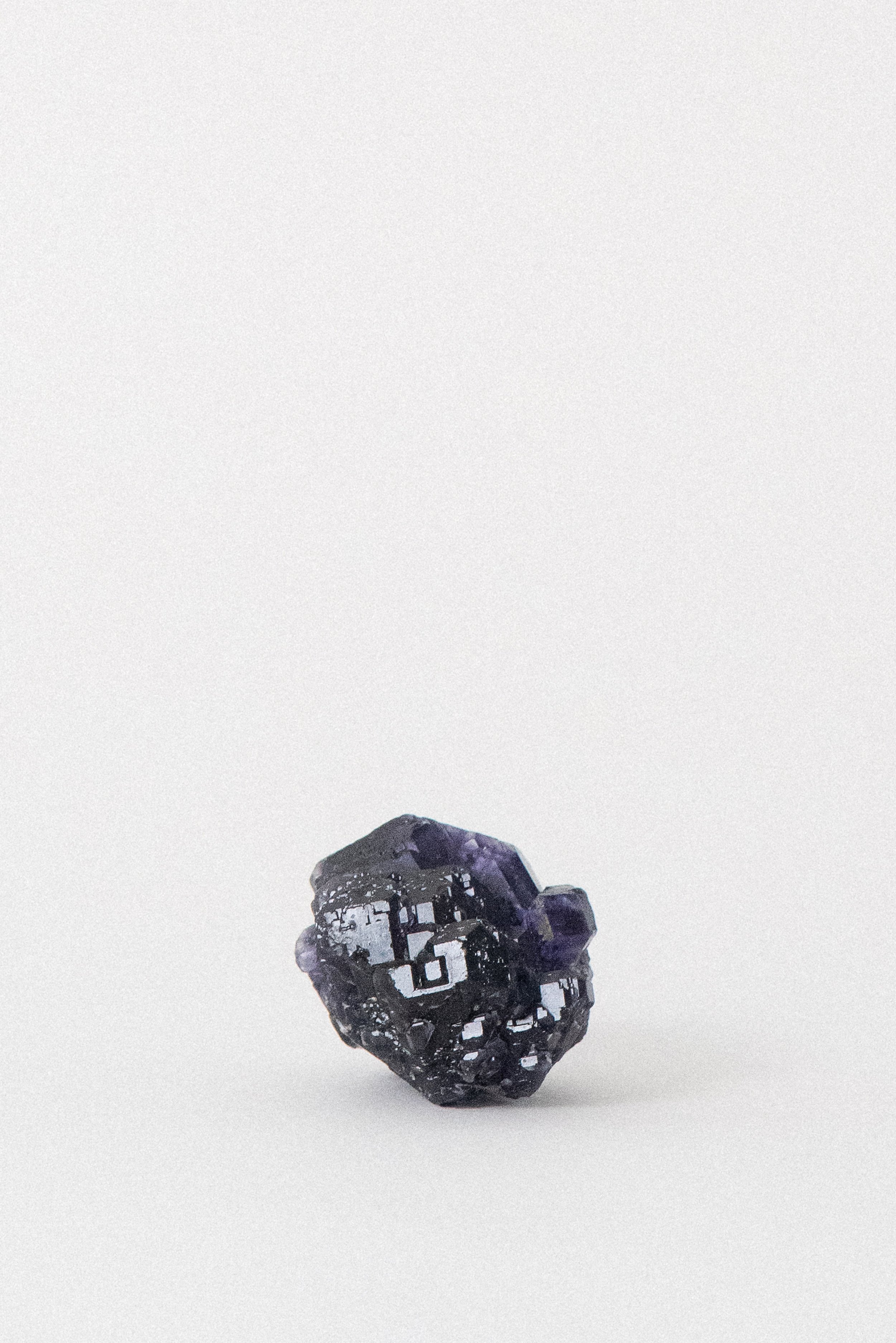 crystal-voyager-tanzanite-fluorite-fujian-china-2.jpg