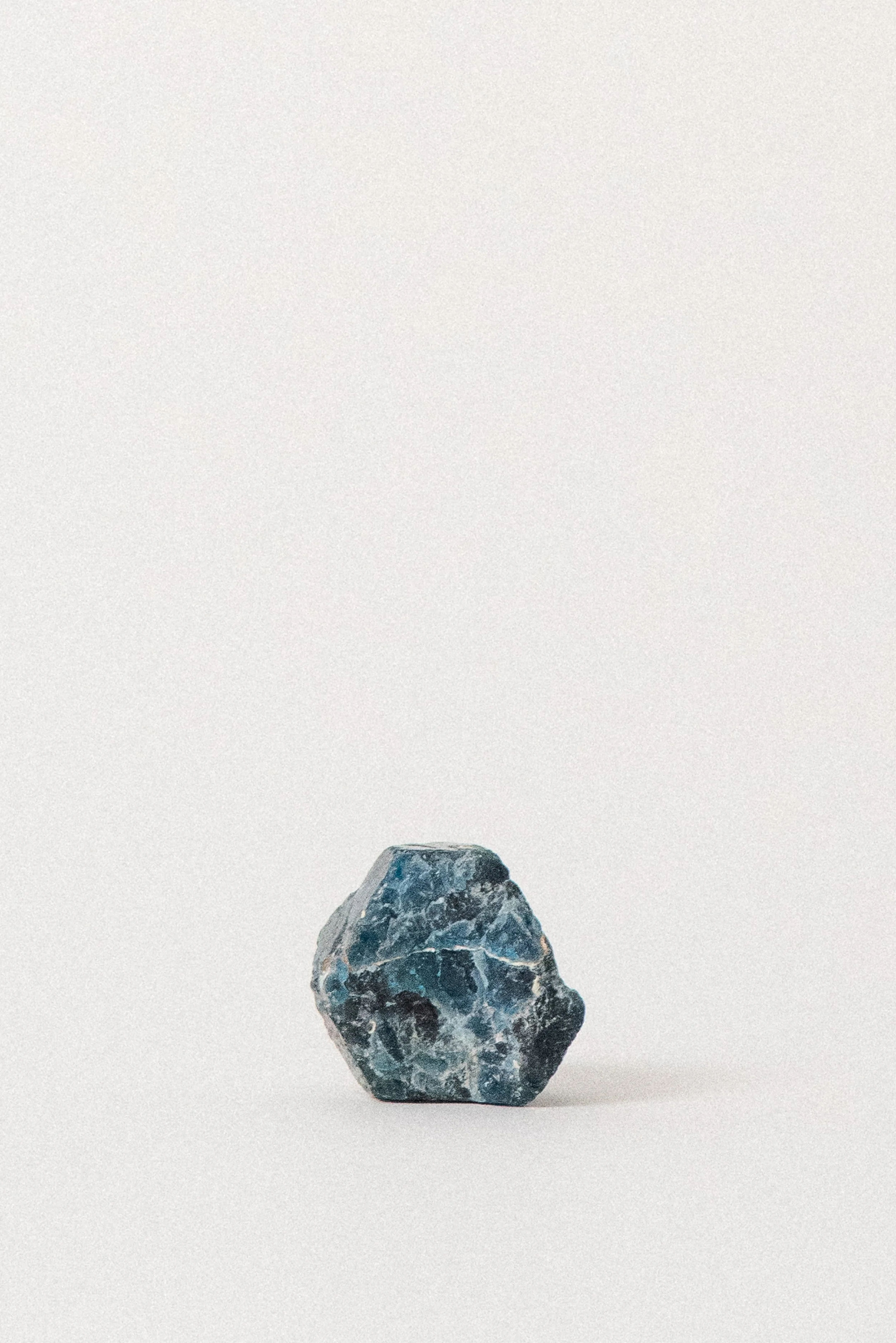 crystal-voyager-blue-apatite-minas-gerais-brazil-4.jpg