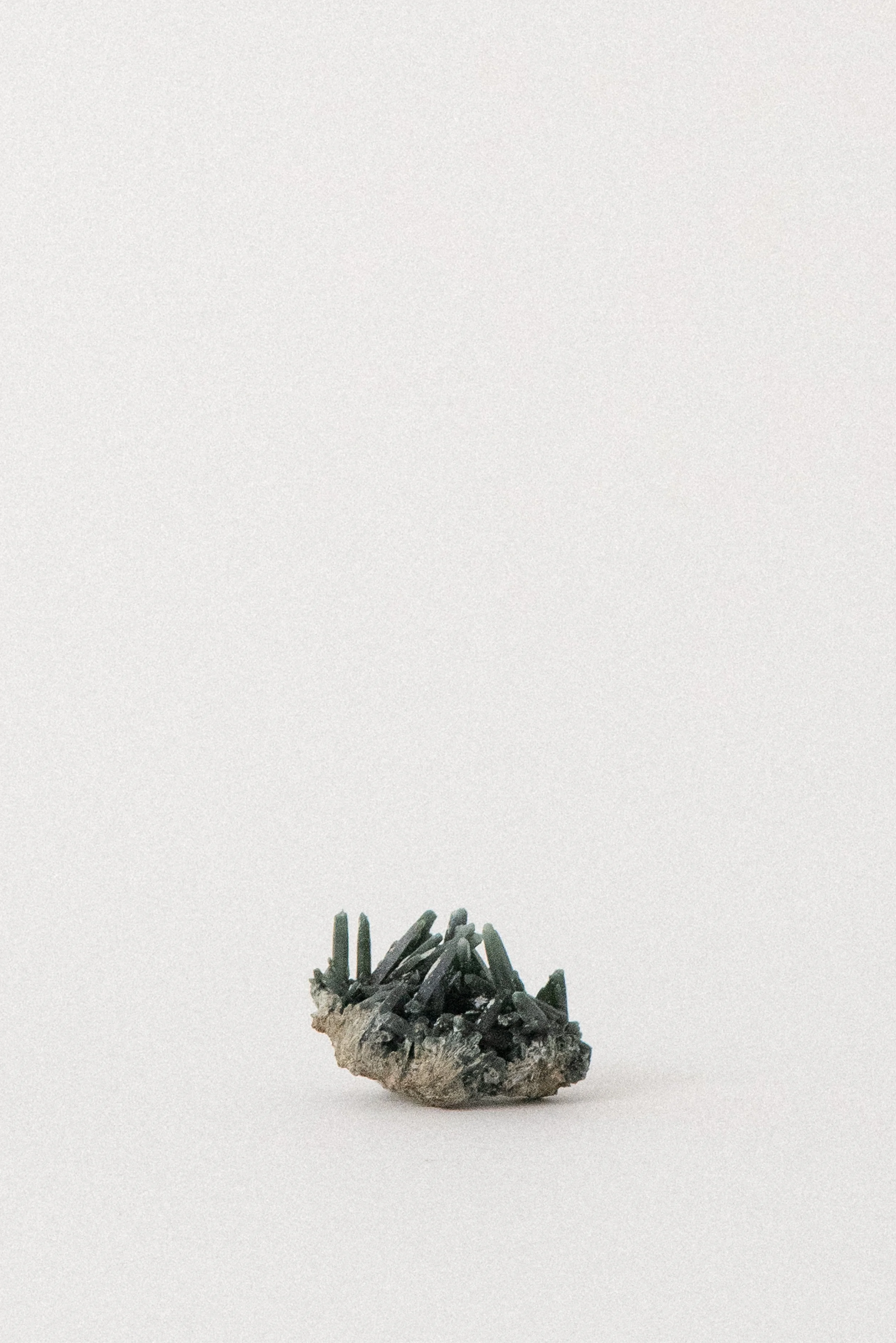 crystal-voyager-green-quartz-prase-serifos-greece-3.jpg
