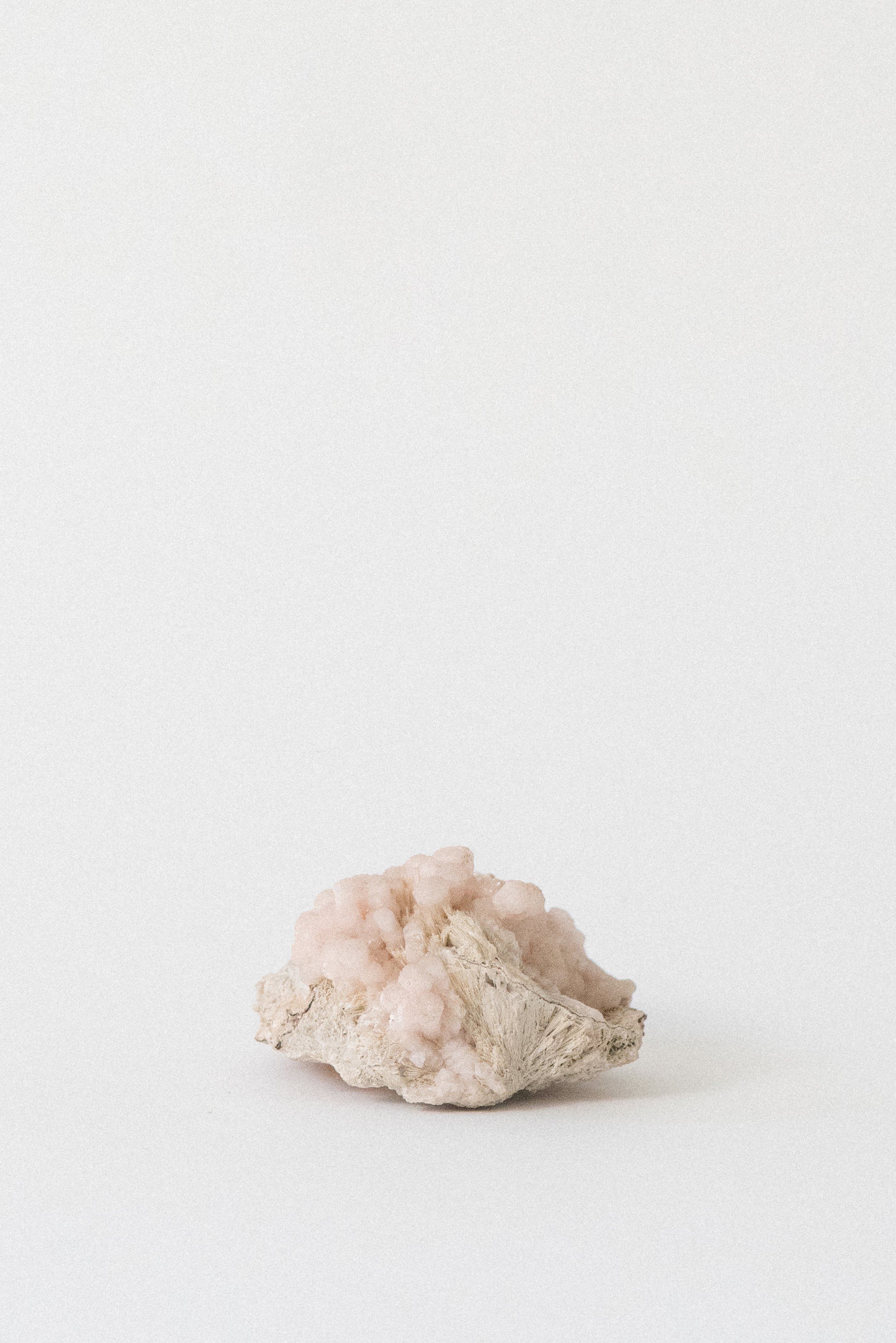 Crystal-Voyager-Mangano-Calcite-with-Kutnohorite-Spray-South-Africa-6.jpg