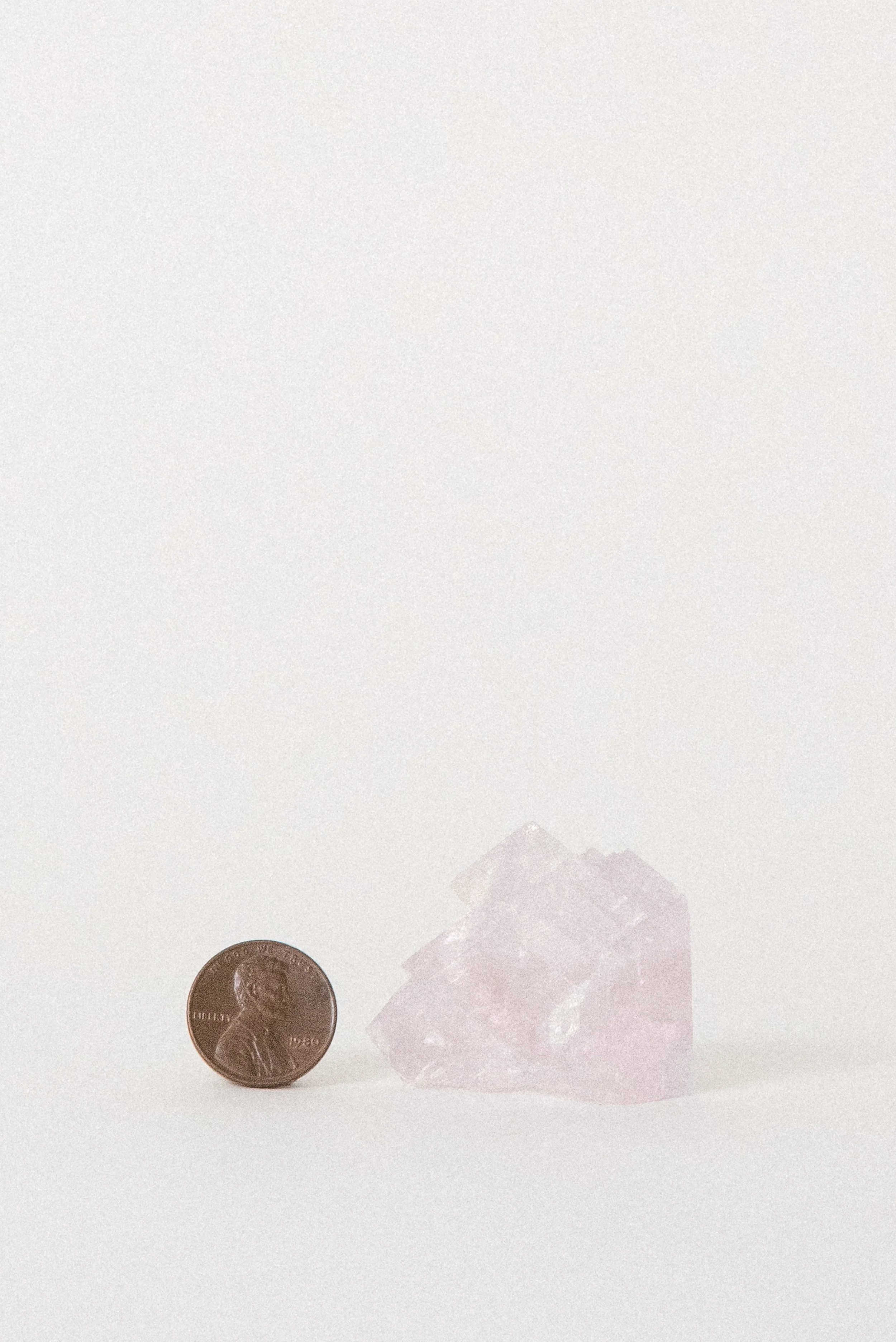 crystal-voyager-lavender-balmat-calcite-rhomboid-new-york-2c.jpg