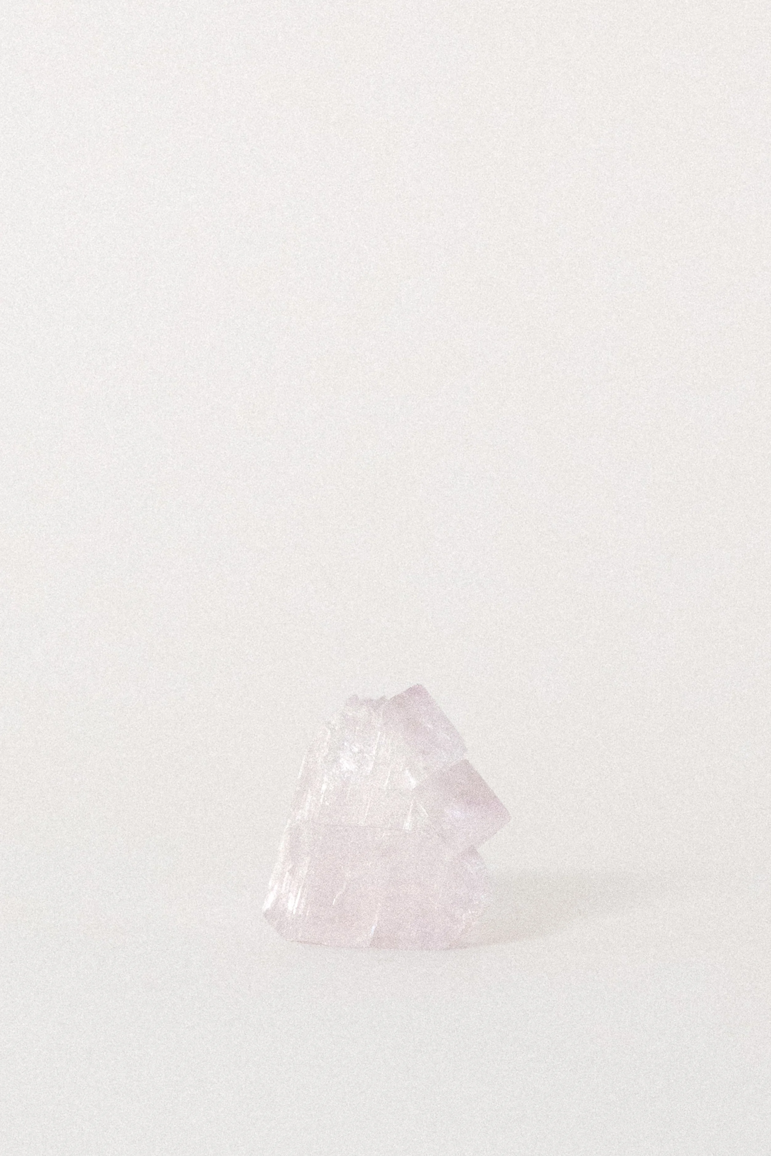 crystal-voyager-lavender-balmat-calcite-rhomboid-new-york-2b.jpg