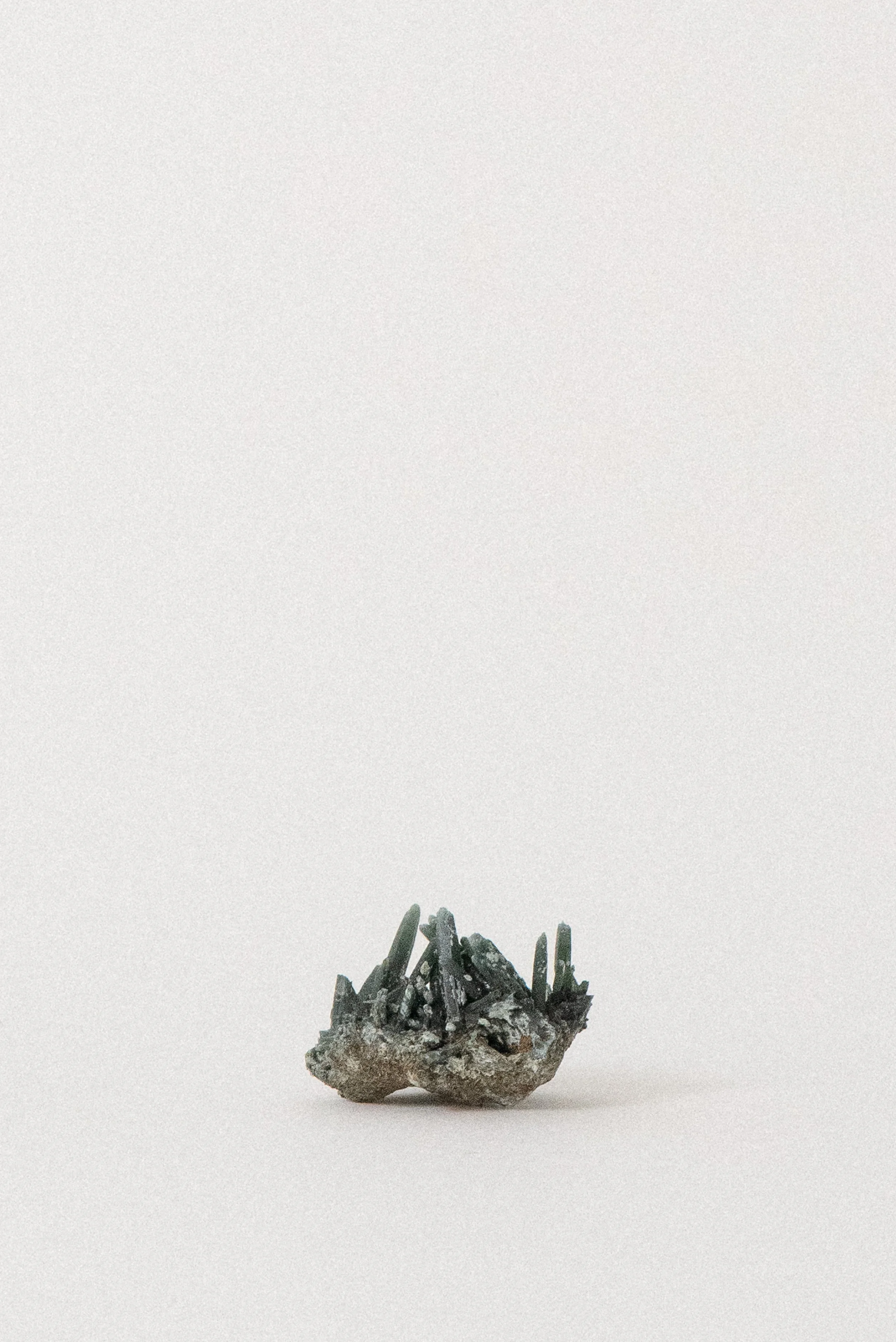 crystal-voyager-green-quartz-prase-serifos-greece-1.jpg
