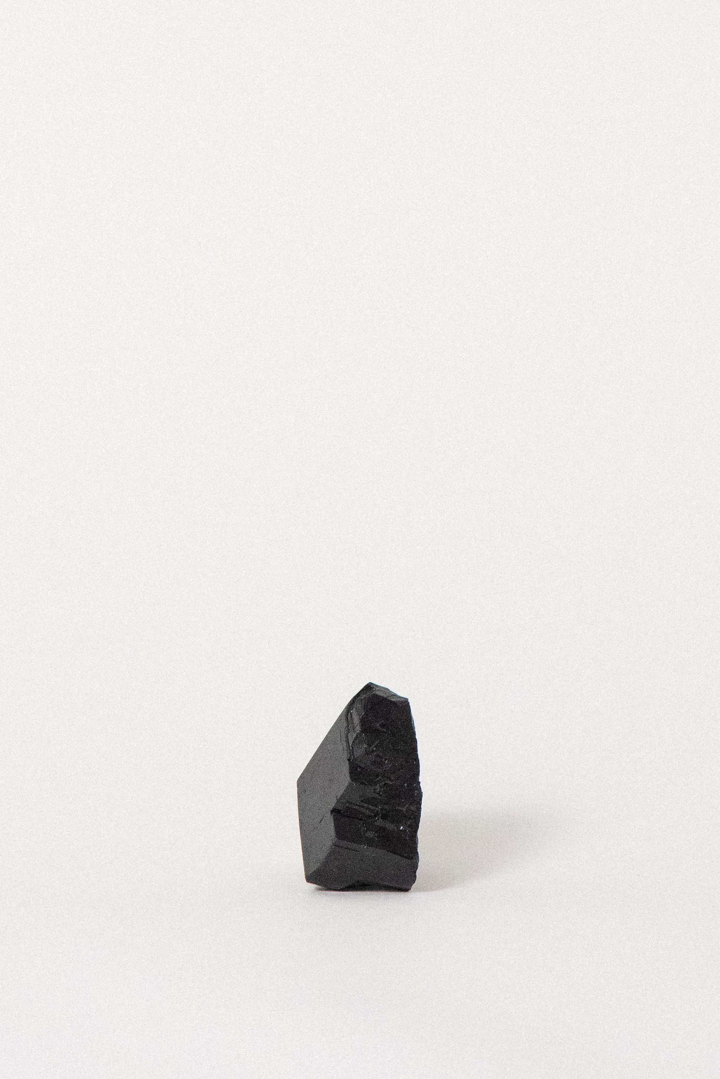 medium-black-mercedes-tourmaline-erongo-mountain-namibia-africa-03.jpg