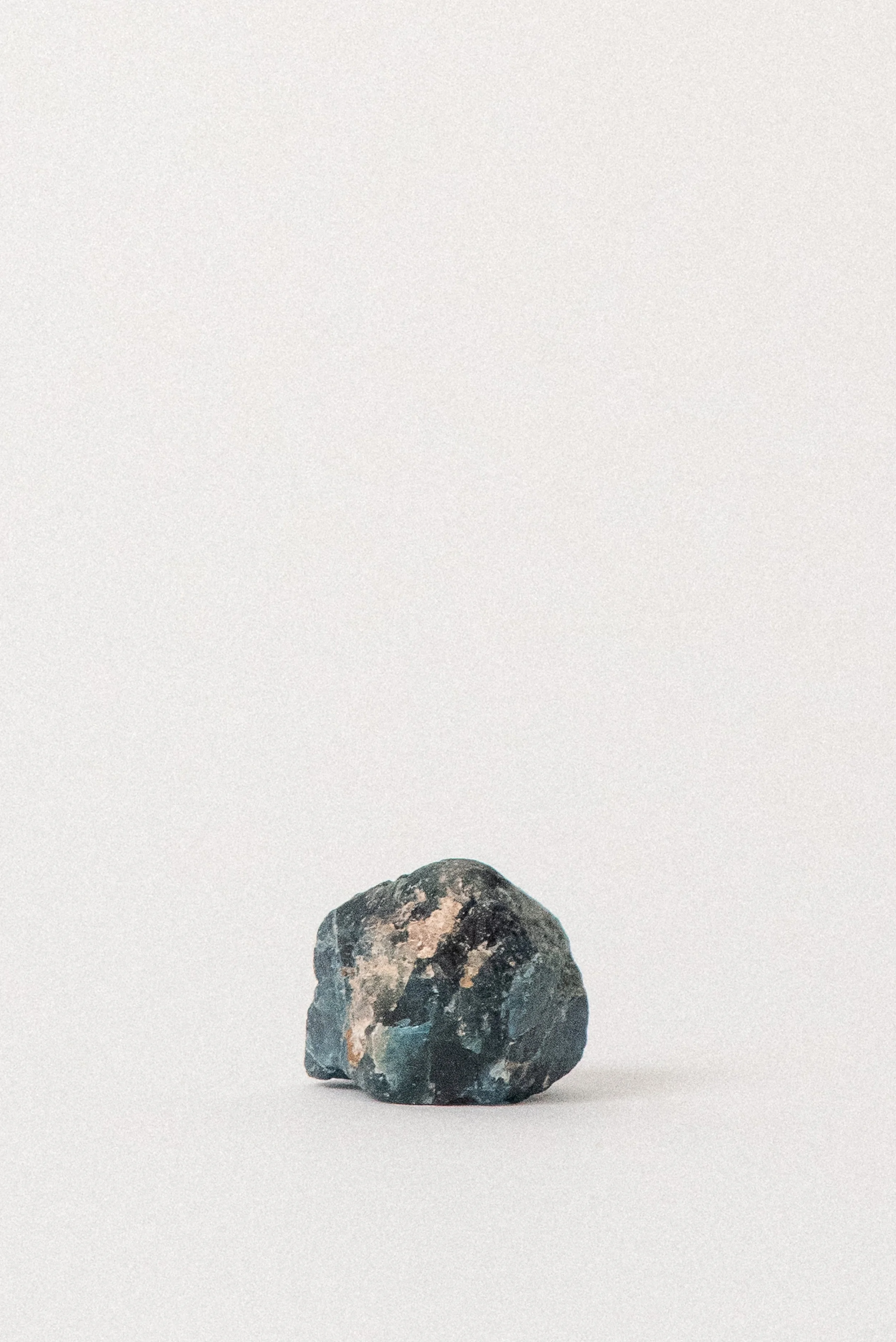 crystal-voyager-blue-apatite-minas-gerais-brazil-2.jpg