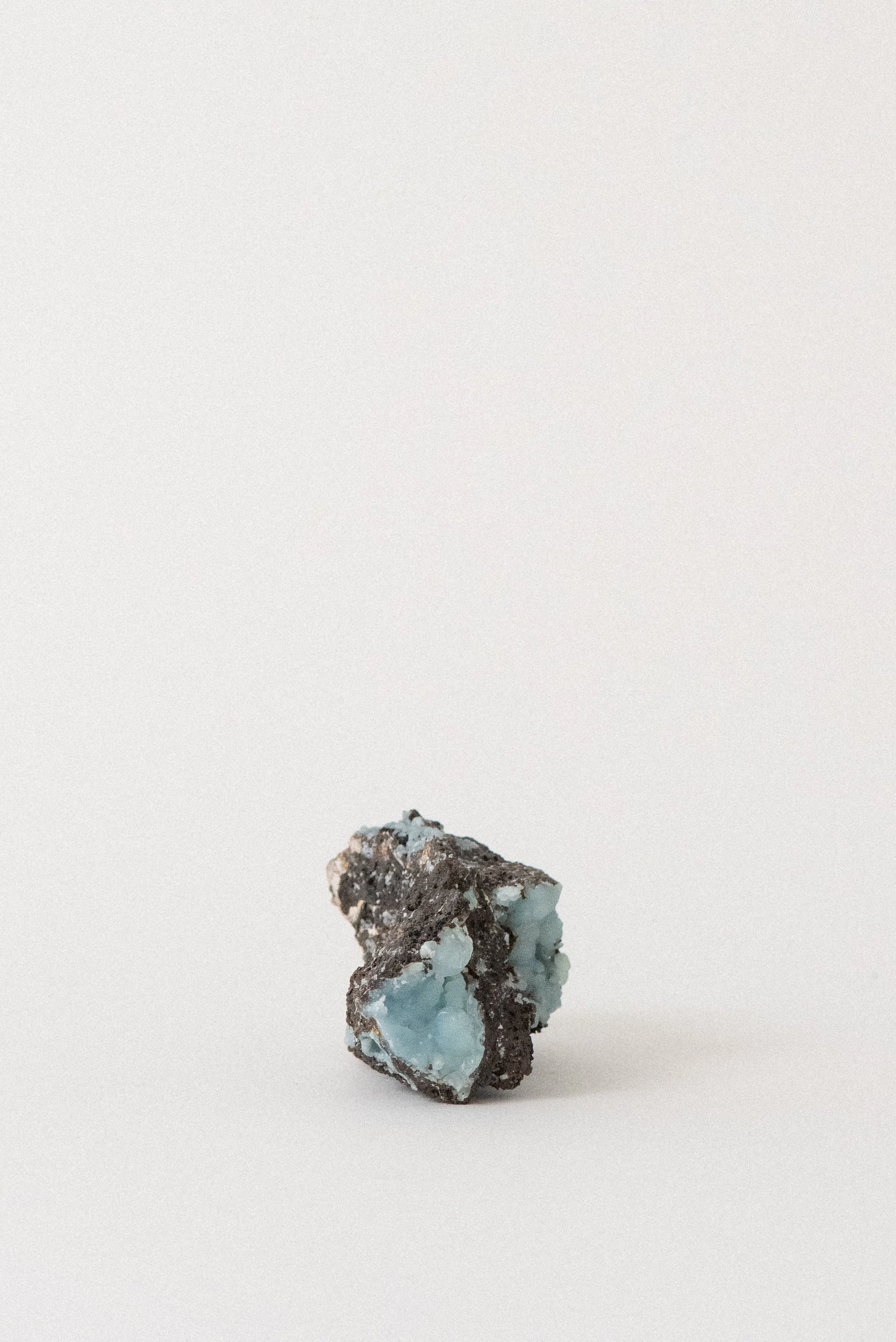crystal-voyager-aqua-smithsonite-lavrion-greece-2.jpg