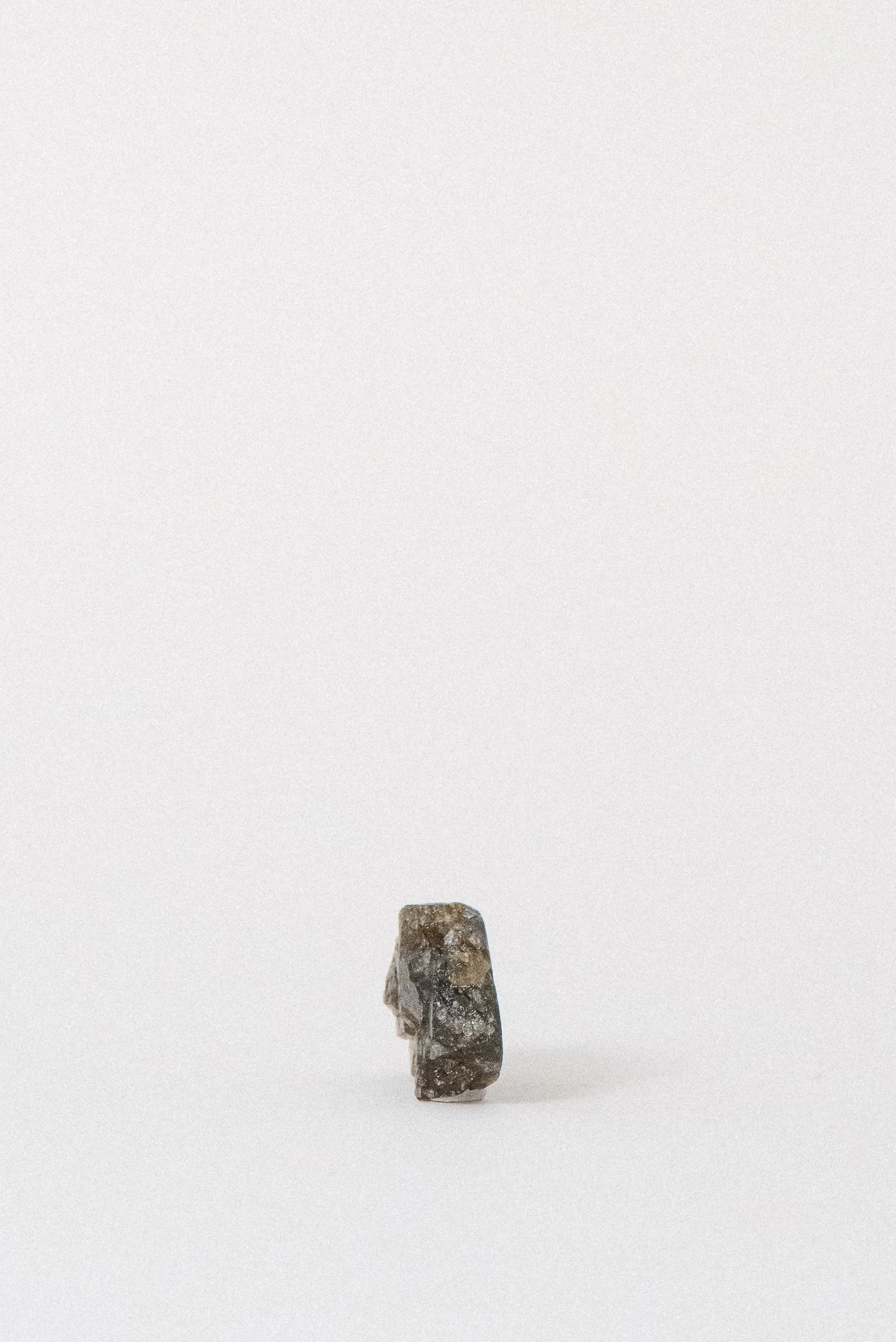 crystal-voyager-labradorite-bokonaky-madagascar-4.jpg