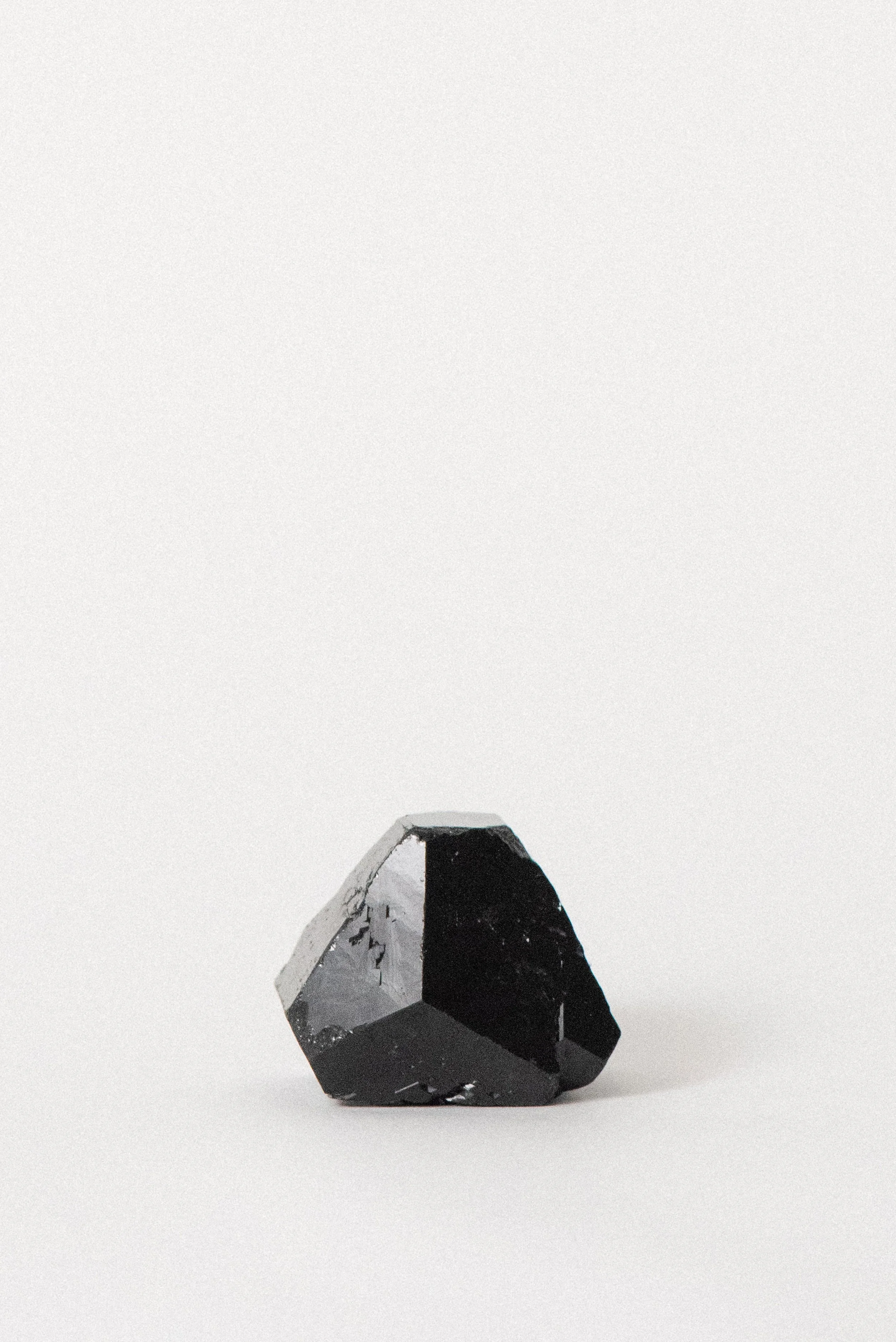 large-black-mercedes-tourmaline-erongo-mountain-namibia-africa-01.jpg