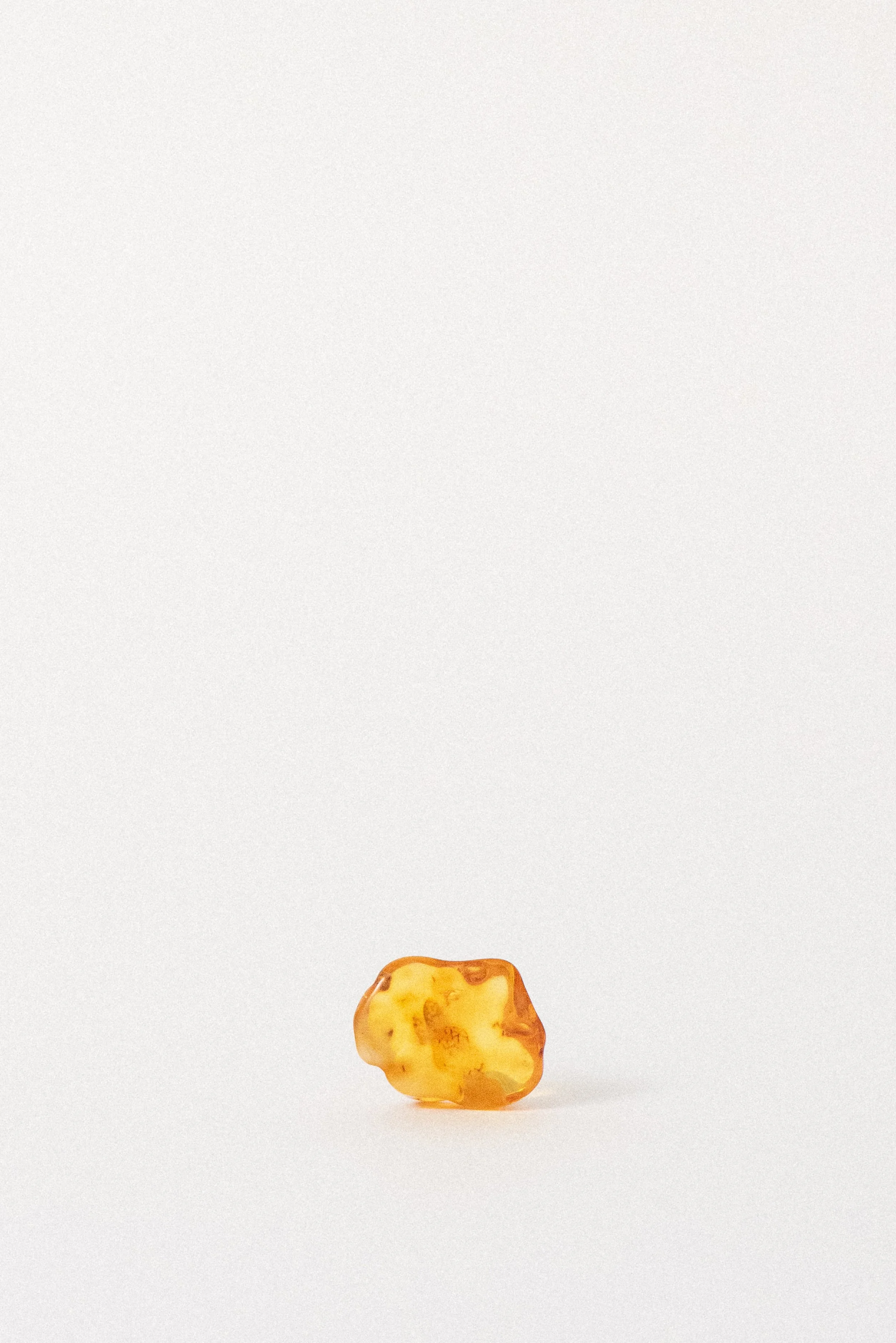 crystal-voyager-natural-polished-amber-baltic-sea-02.jpg