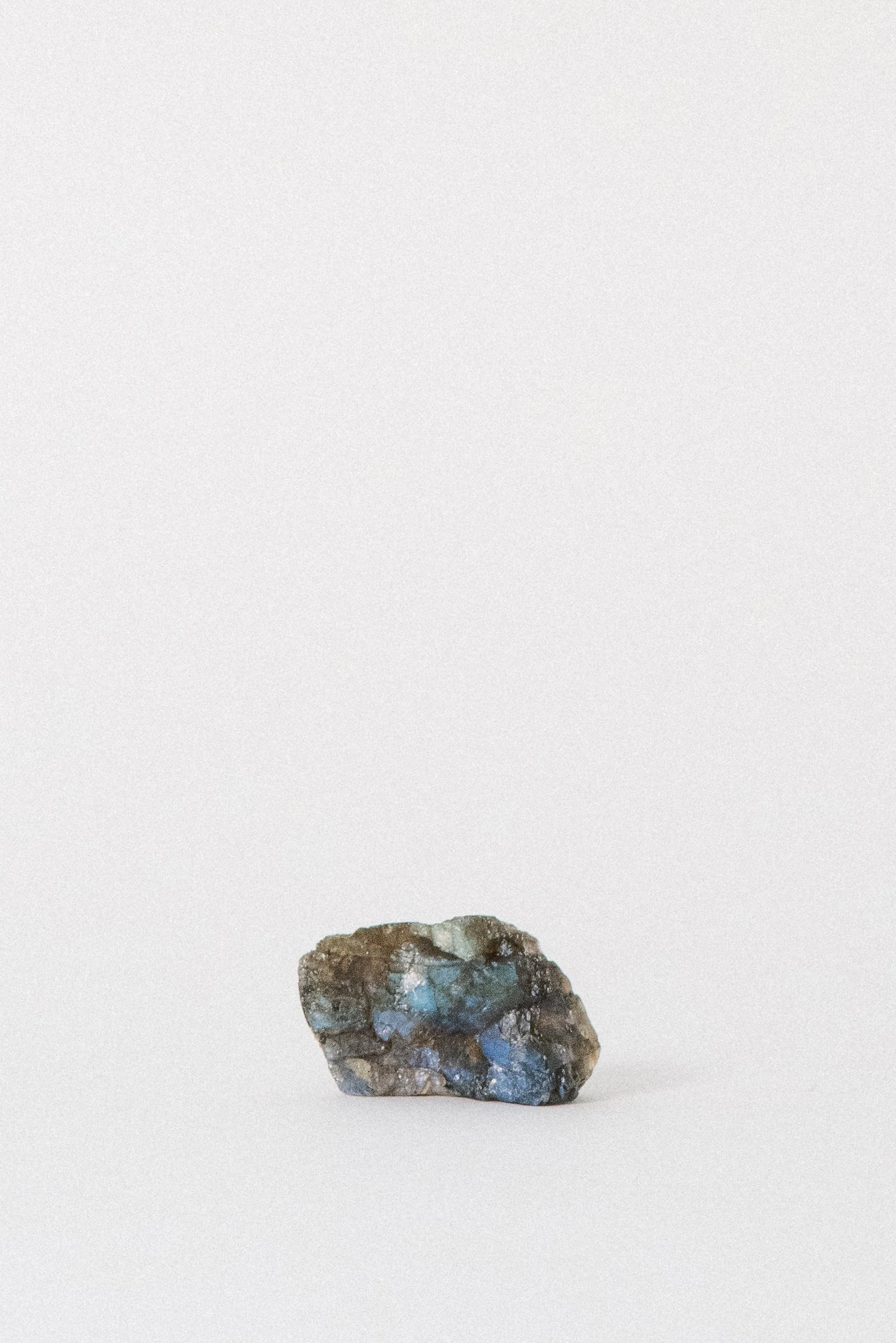 crystal-voyager-labradorite-bokonaky-madagascar-2.jpg