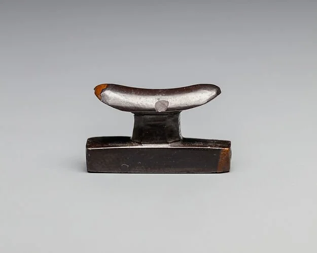 Hematite Headrest amulet, Late Period, CA. 664–332 B.C.