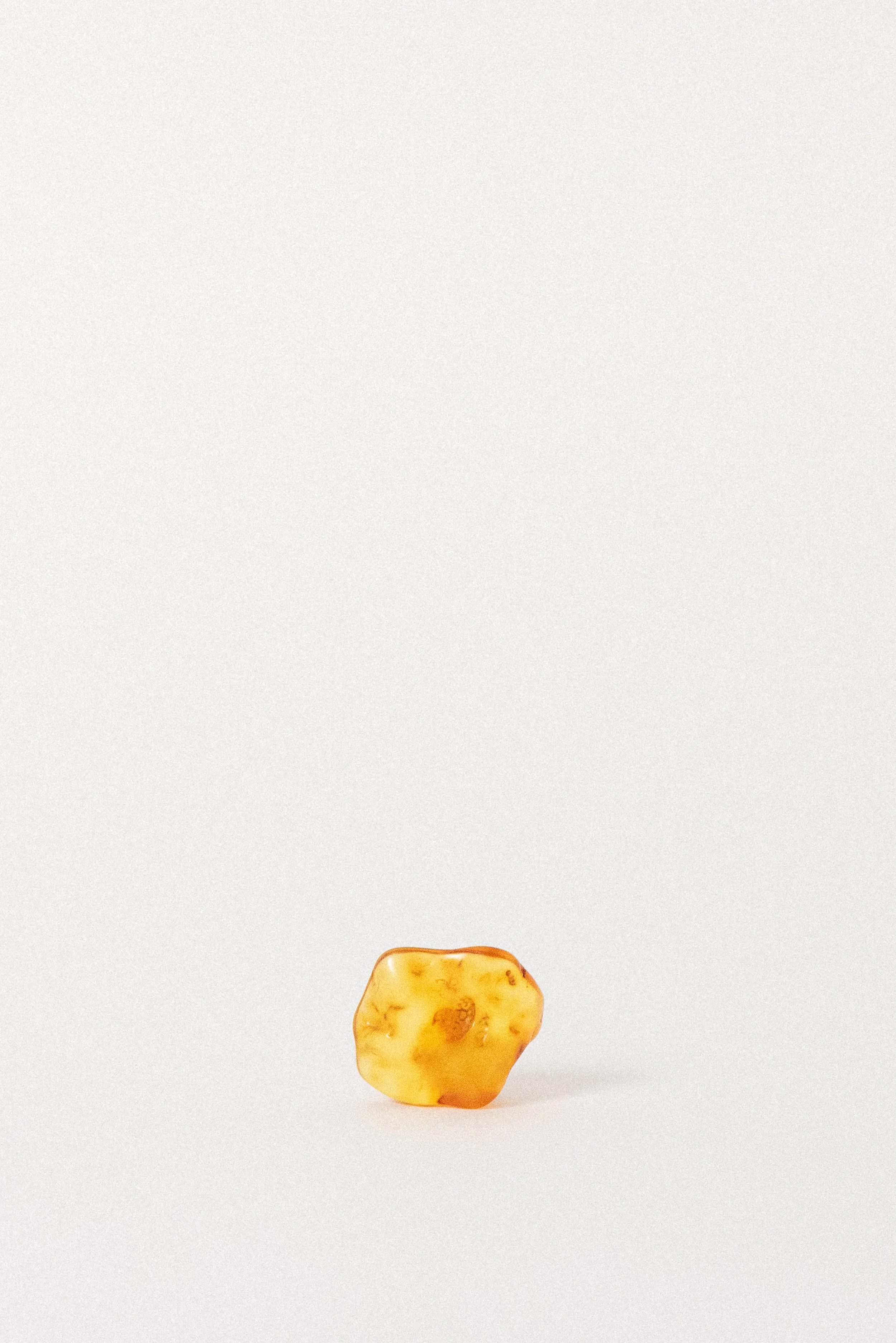 crystal-voyager-natural-polished-amber-baltic-sea-01.jpg