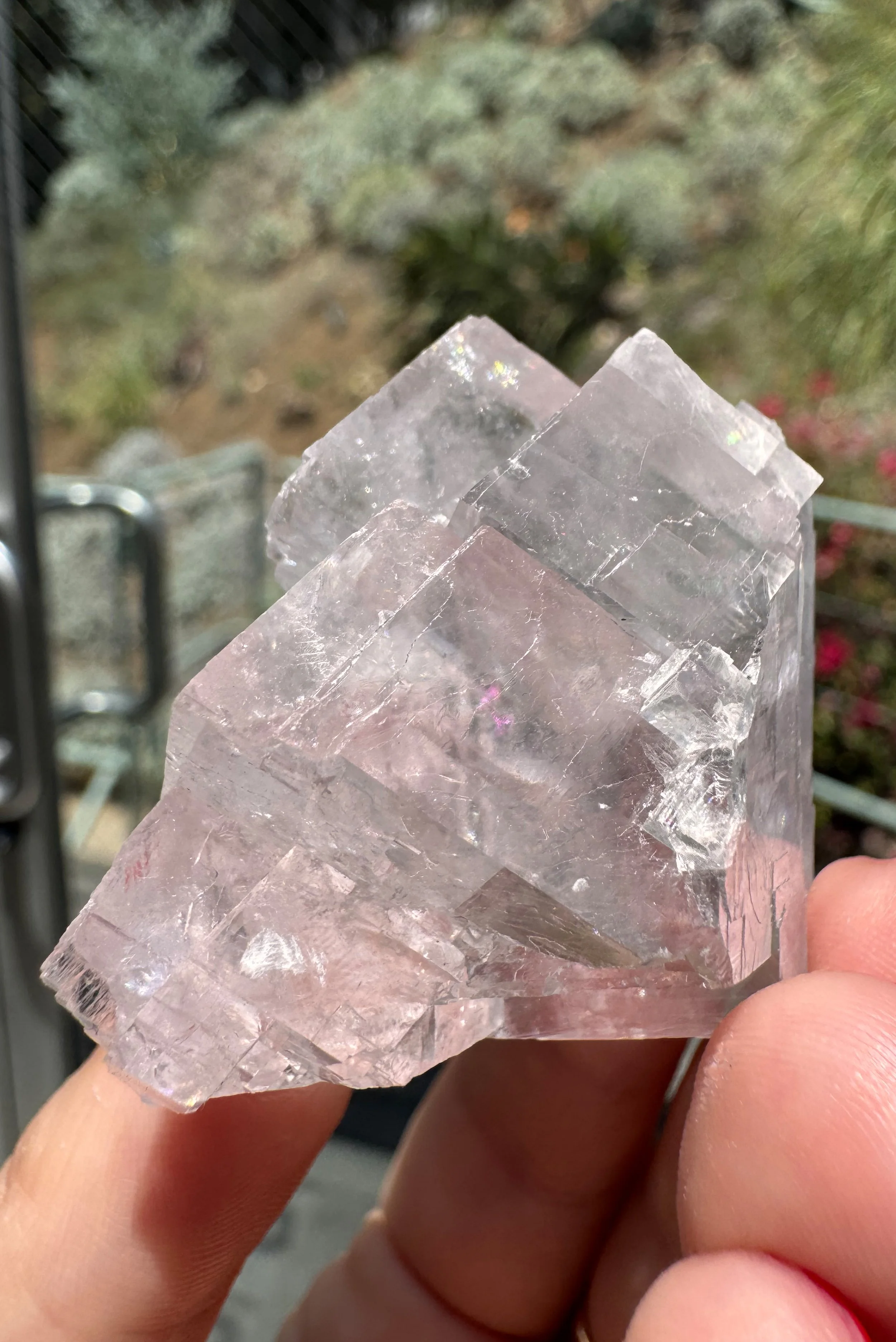 crystal-voyager-lavender-balmat-calcite-rhomboid-new-york-2g.jpg