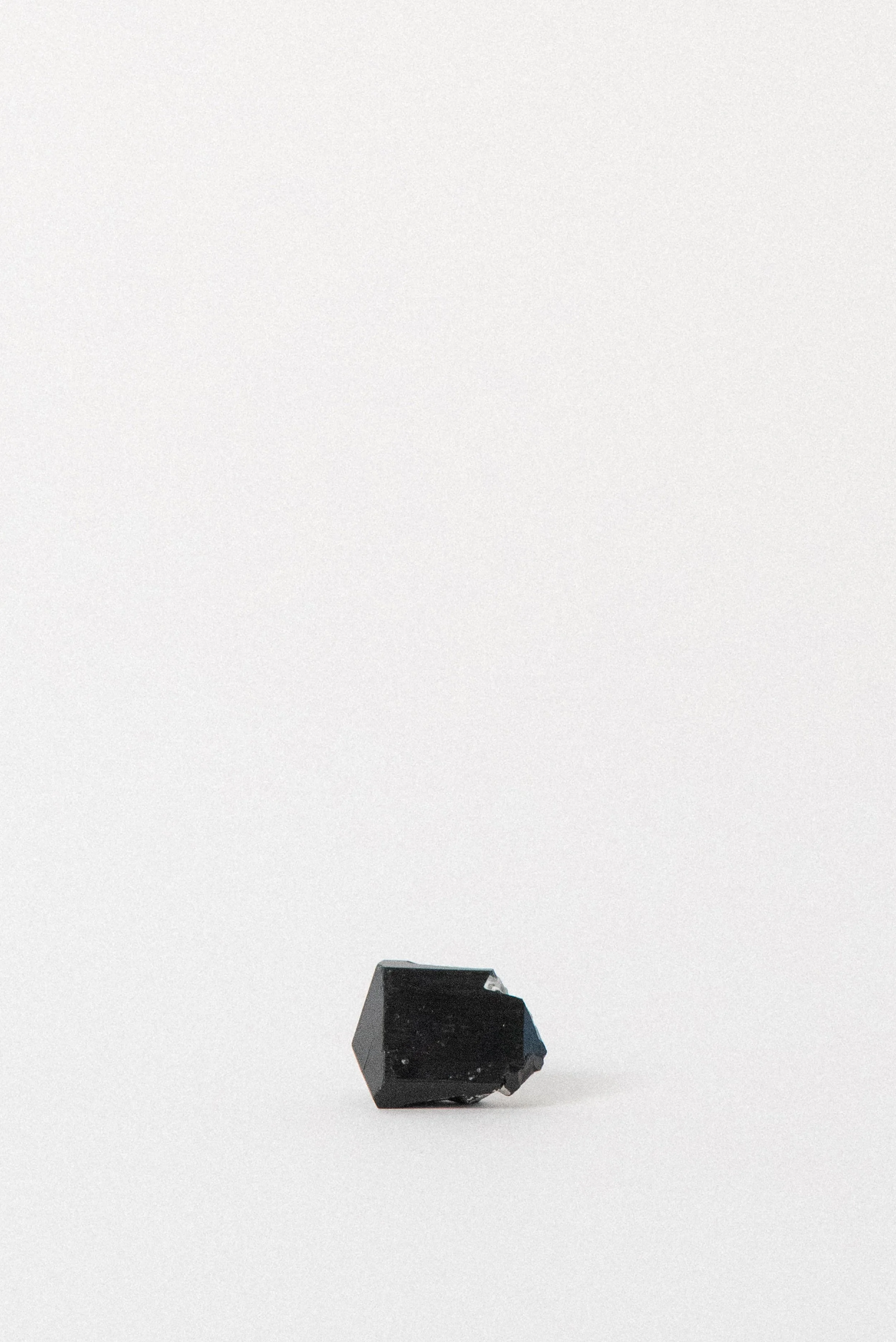 mini-black-mercedes-tourmaline-erongo-mountain-namibia-africa-03.jpg