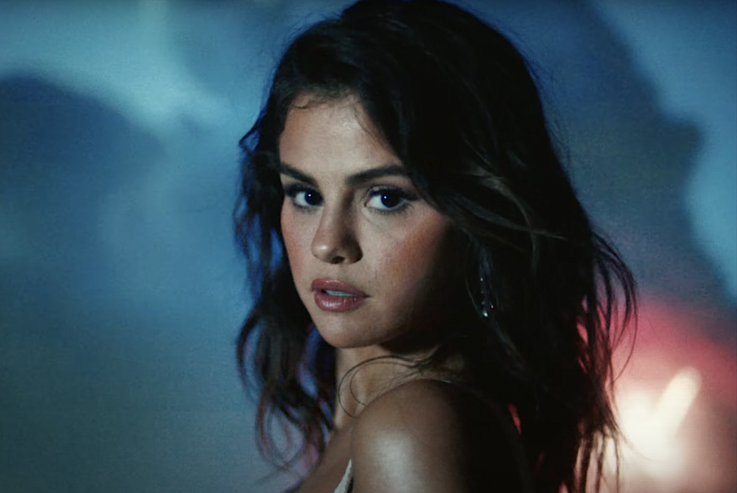  SELENA GOMEZ “BAILA CONMIGO”  INTERSCOPE RECORDS 