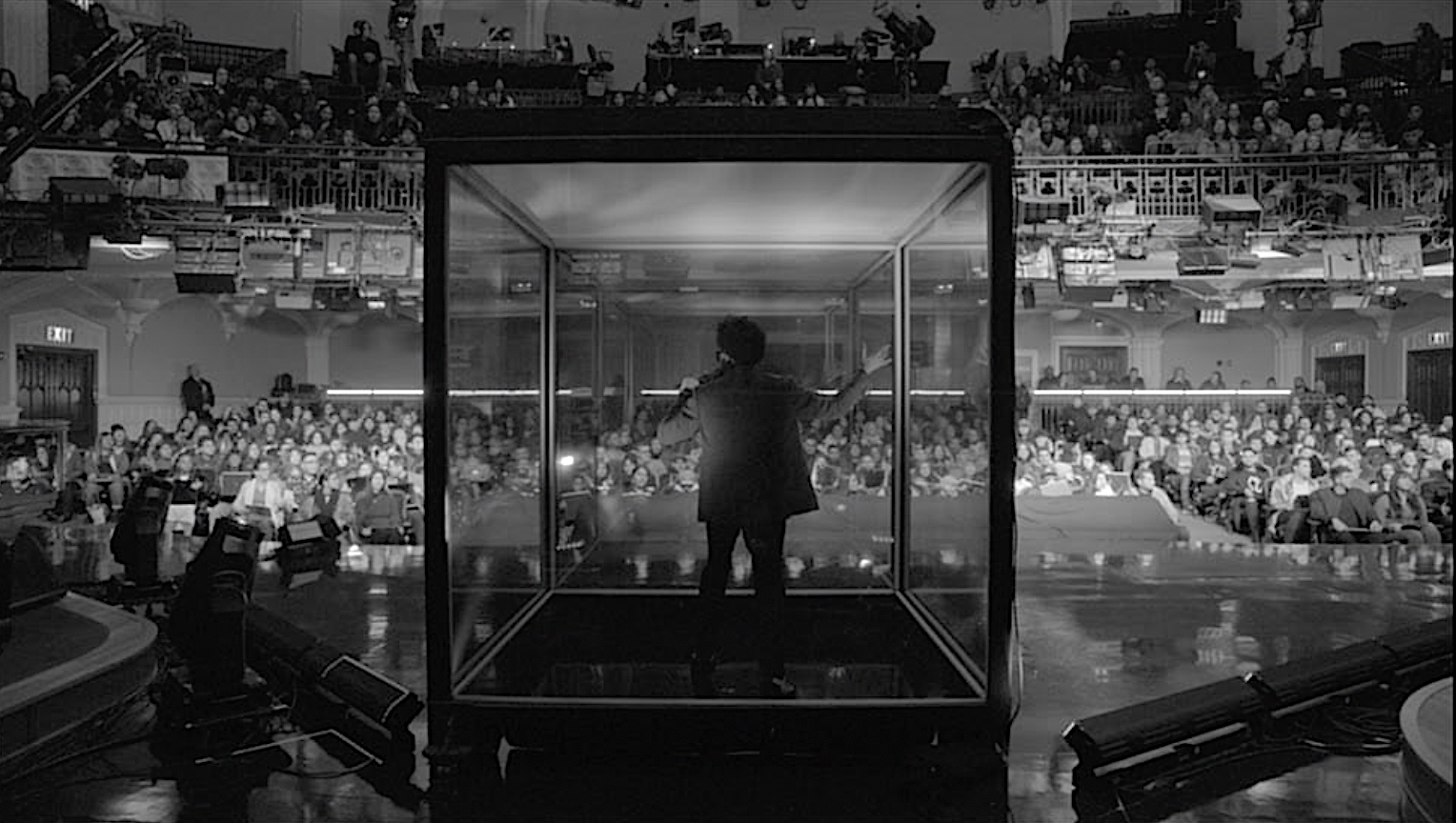  THE WEEKND “BLINDING LIGHTS” LIVE  THE LATE SHOW ON CBS 