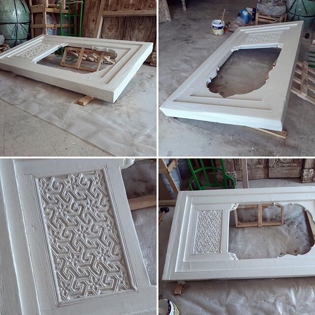 Making the most of our down time by painting this mirror pure white. #homedecor #orchidhousedesign  #beautifulmirror #coronacreative