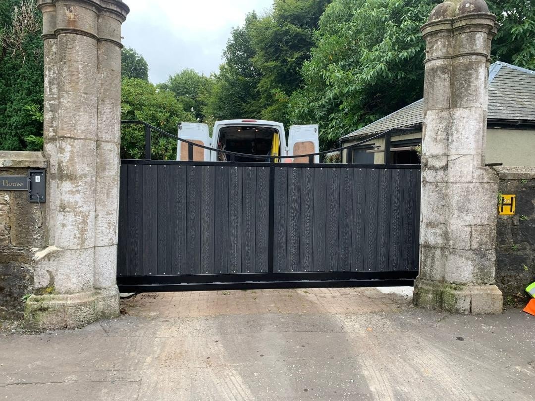 thumbnail (7) - Copy - Copy.jpeg