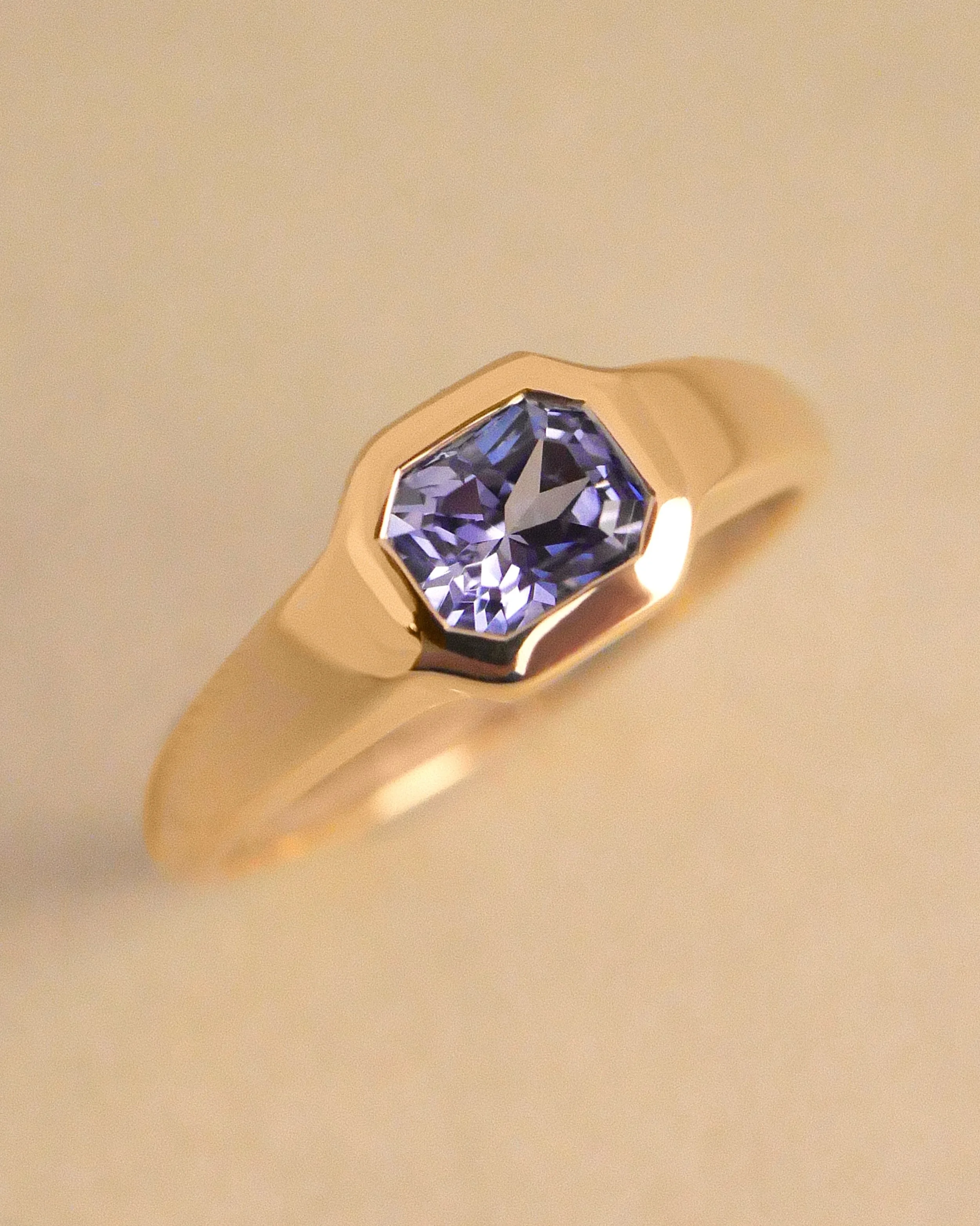 A radiant periwinkle Ceylon sapphire for Megan 🩵🩵

Emerald Bezel Style Signum Ring &mdash;&mdash;
1.11ct Ceylon Sapphire Radiant Cut &amp; 9ct yellow gold