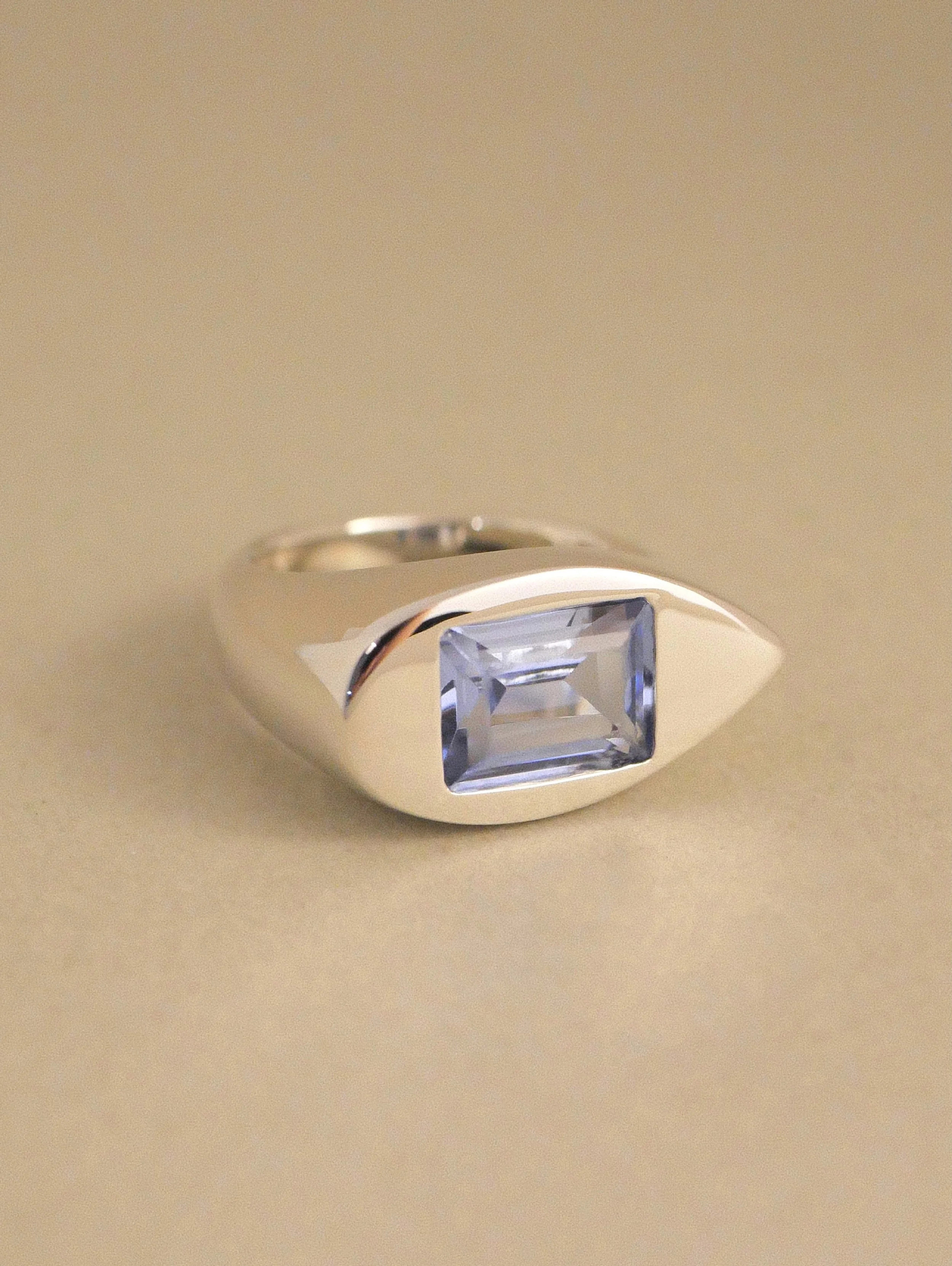 Starting my week on a high with Mads &amp; Maddy&rsquo;s engagement over the weekend! 🩵🤍 

Theres always a commission that challenges you as a maker, designing a ring around a large heirloom stone while keeping it proportioned for its wearer&rsquo;