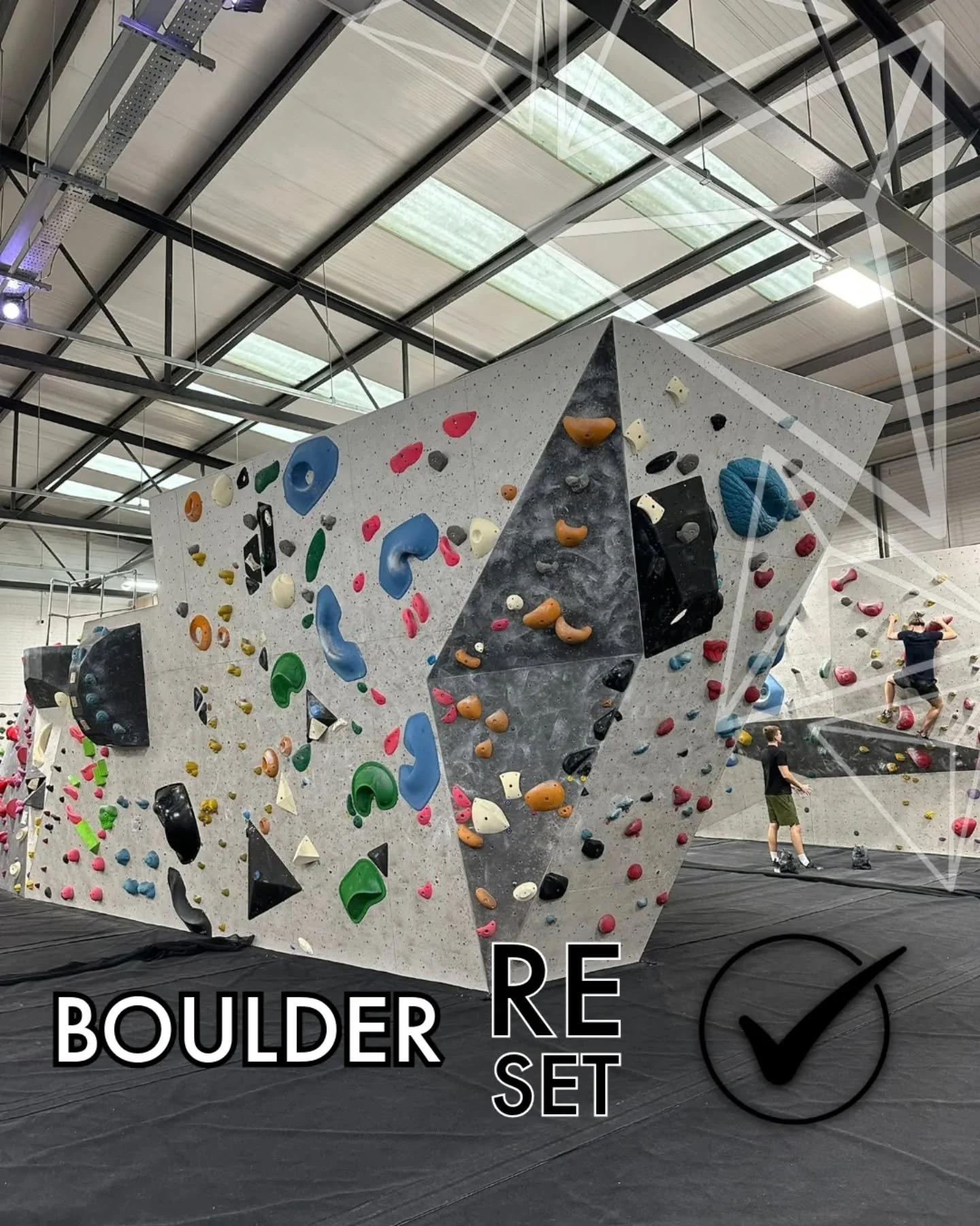 Brand new Boulder set for you! 

Thanks Hannah, Will and Ben P

#volume1 #volume1climbing