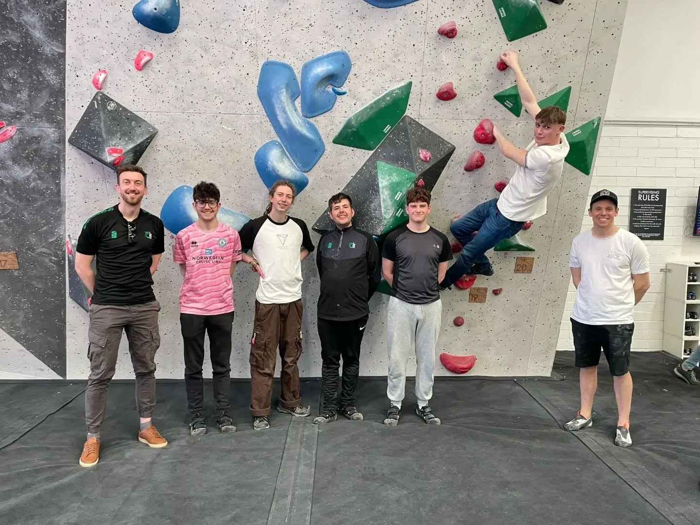 Massive congratulations to our apprentice Dylan (third in from the left), who has just passed the last of his assessments to earn his Community Activator Coach Award! 

If you're interested in a climbing coach apprenticeship, we're currently looking 