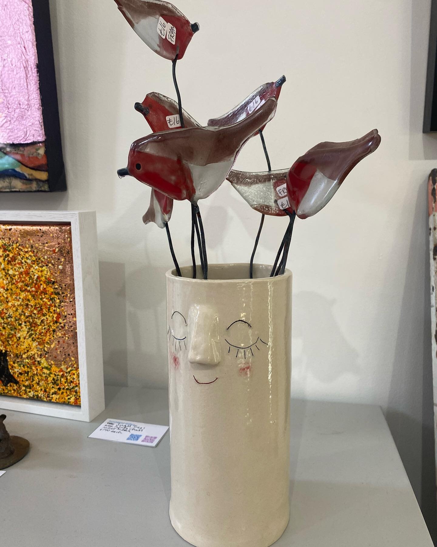 I have a head full of Christmas robins in the gallery today!
The little recycled glass birds by @fran_mccaskill are just &pound;16 each, the vase by @andrewsceramics1 is not for sale (it&rsquo;s mine all mine!) but his gorgeous hares and foxes are an