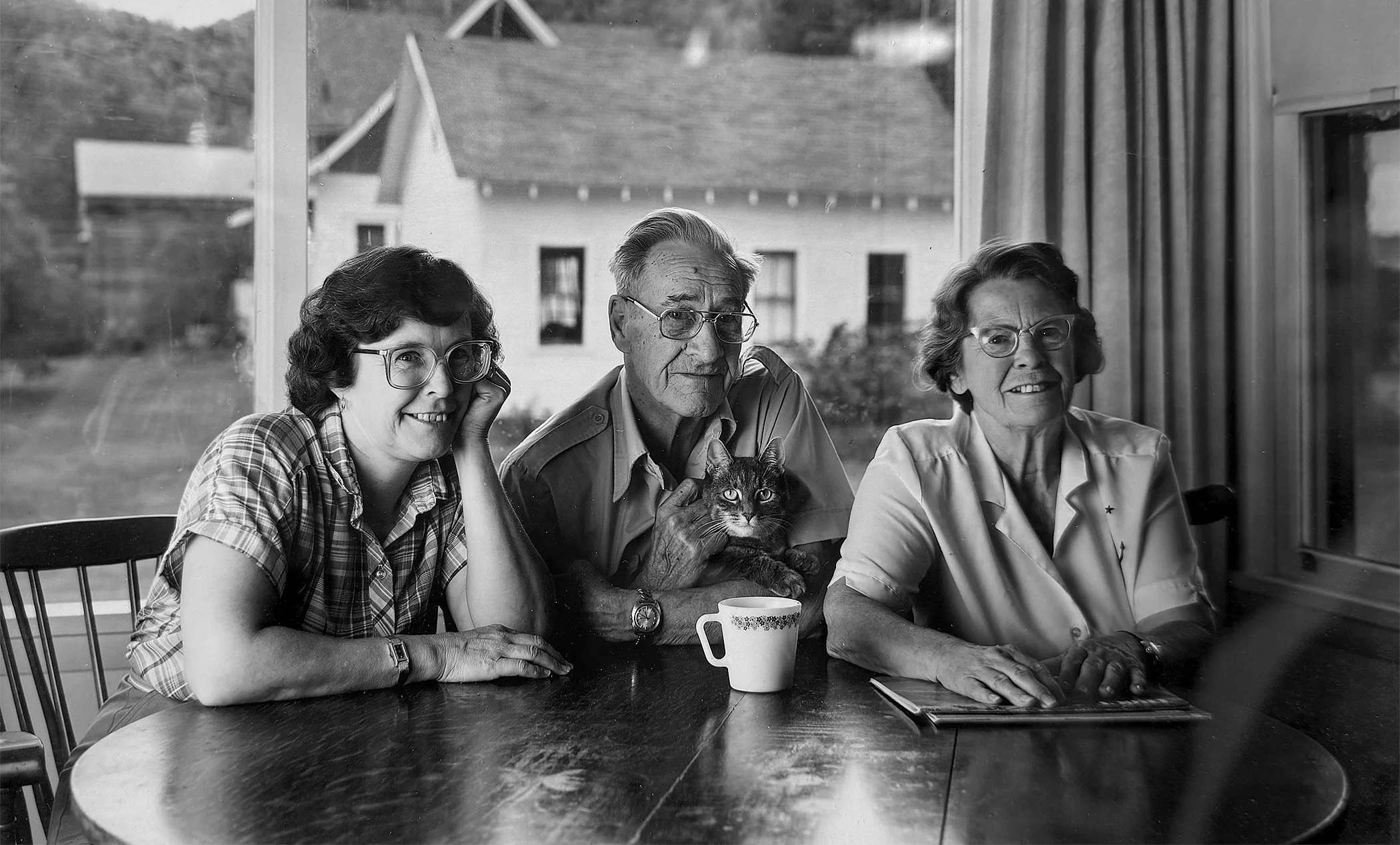  Winnie Dette, right, with her husband  Walt and daughter Mary. 