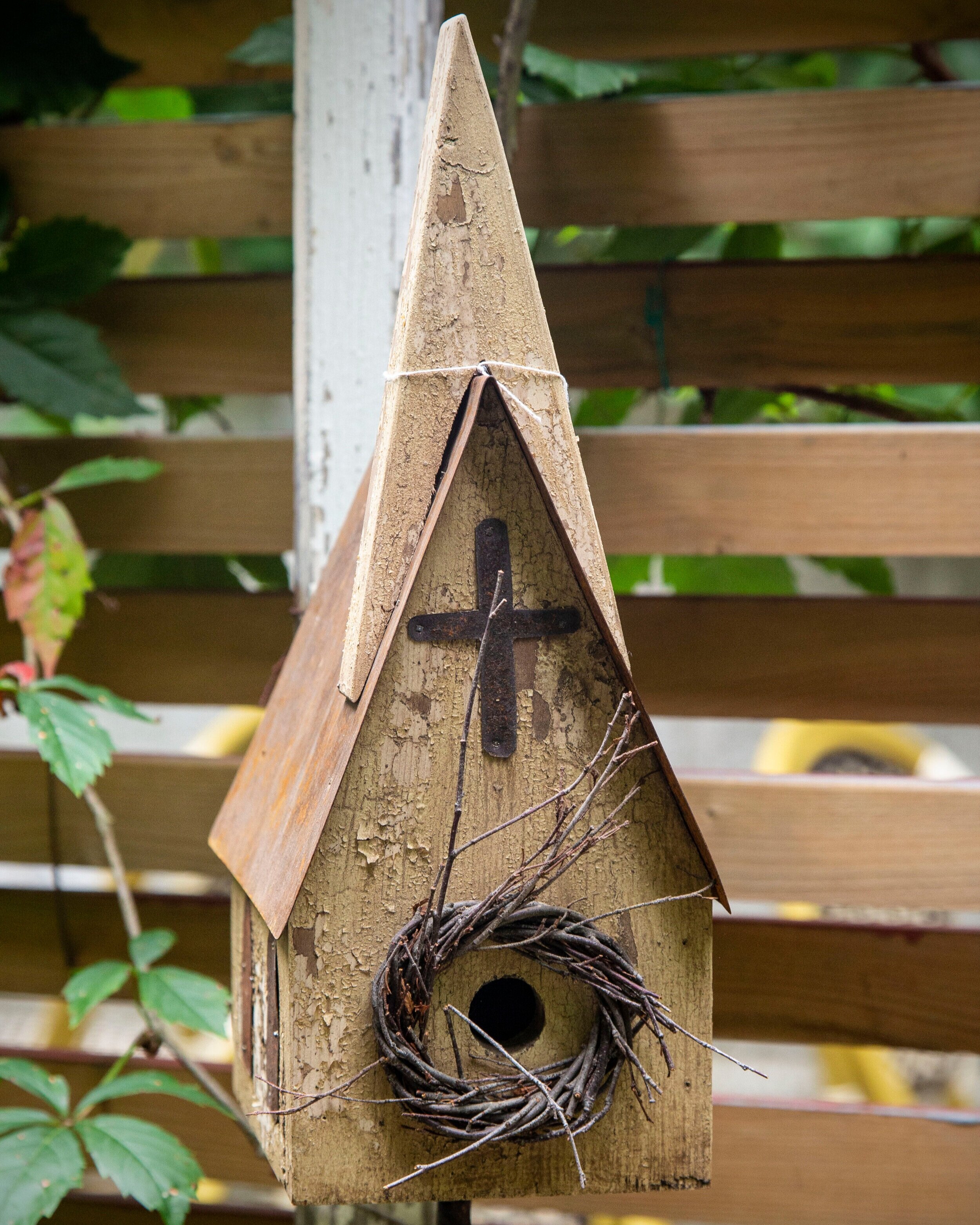 Our bird real estate game is strong at Rusty Hinges!1) Single bird family dwellings...charming open concept living,2) We have duplexes for those bird families that love to have neighbours,3) Considering downsizing? We have a bird condo for any up an…