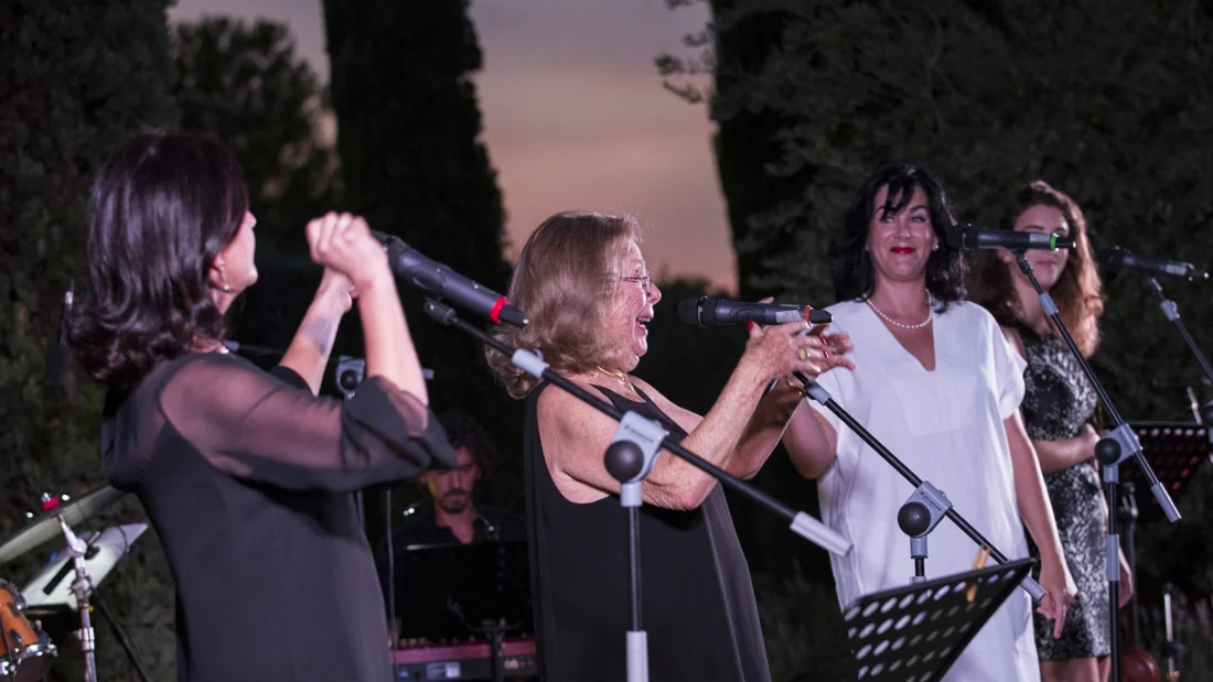 BETTY JOHNSON WITH LYDIA GRAY, ELIZABETH GRAY & BETTY GRAY