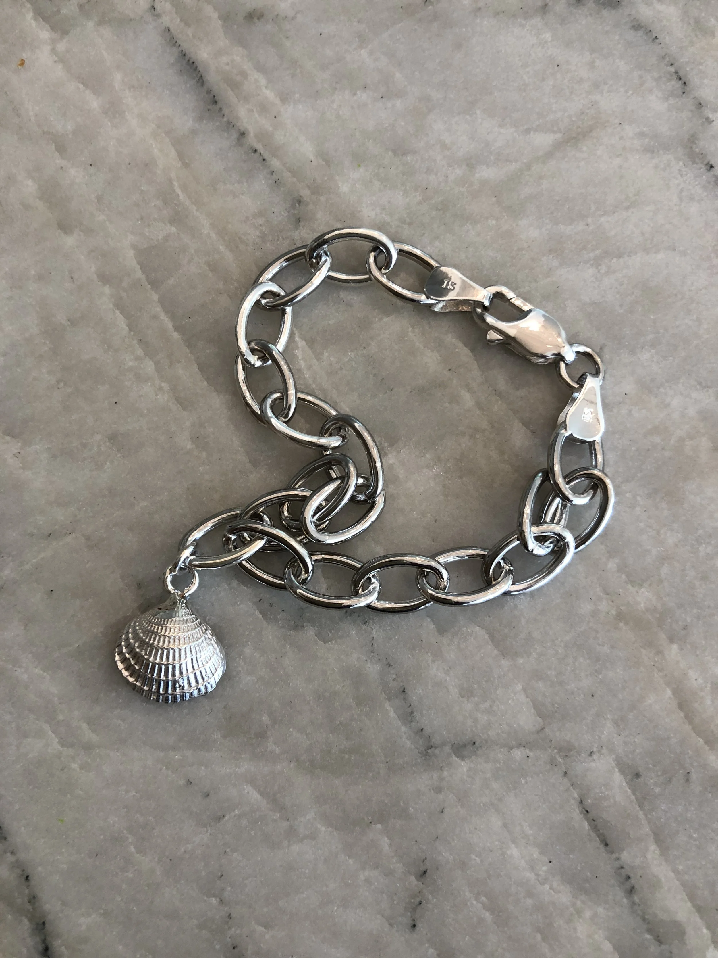 Le bracelet - petit.JPG