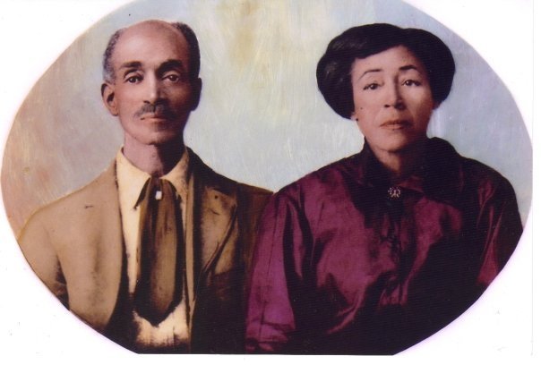 Lonnie K. Wagoner & Catherine Louisa Wagoner (née Hobbs), grandparents circa 1898 in New Mexico .jpg