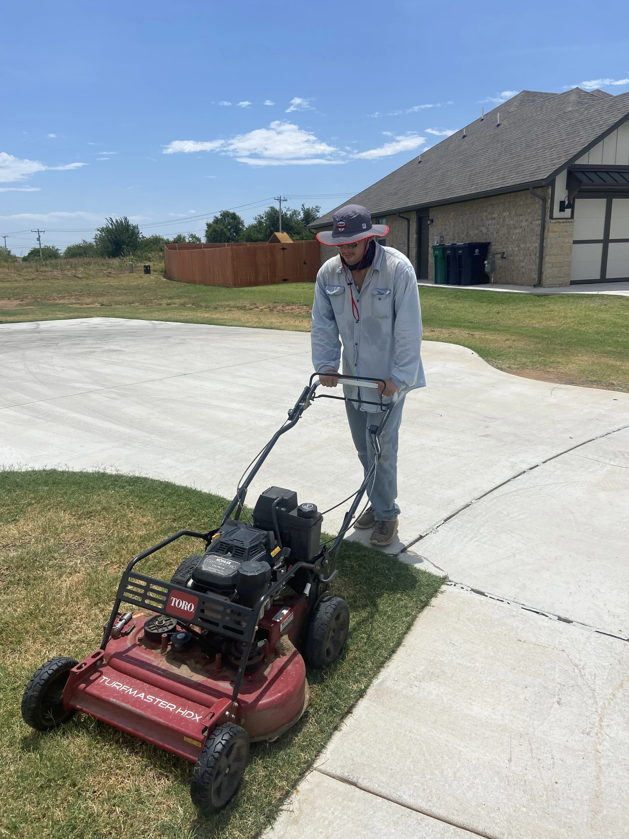 About Us — Aaron's Lawn Maintenance