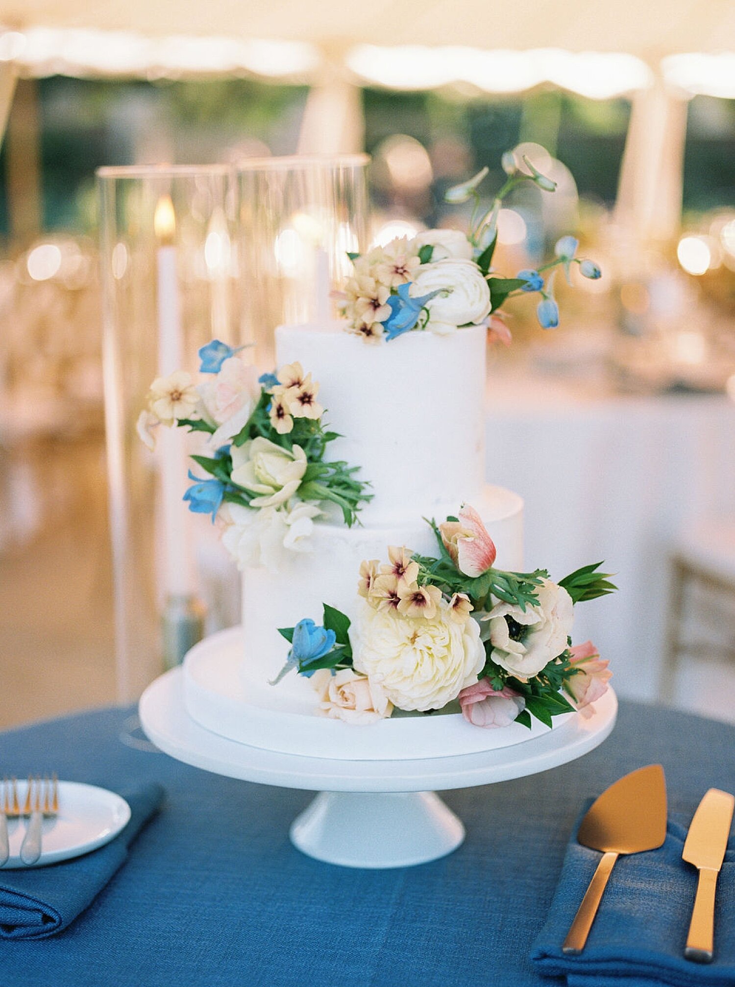 Classic Floral California Wedding Cake