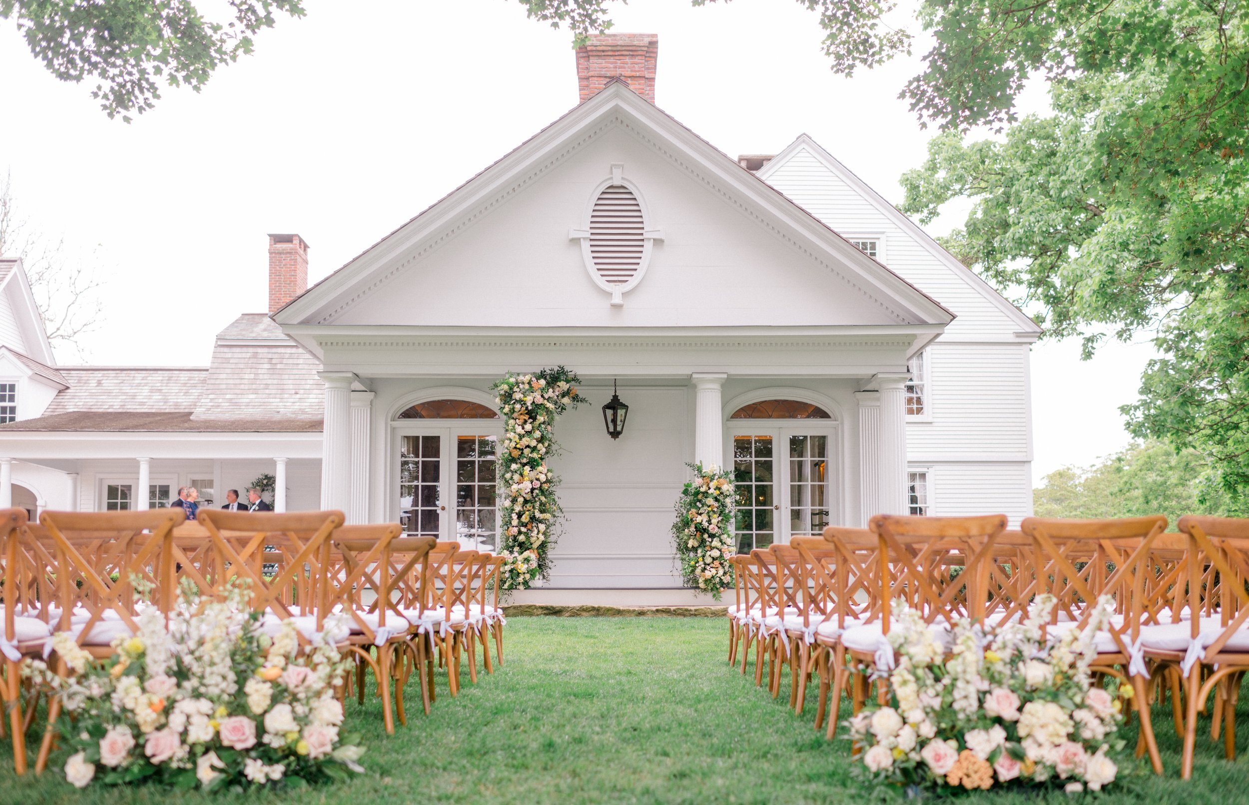 smith farm gardens summer wedding ceremony