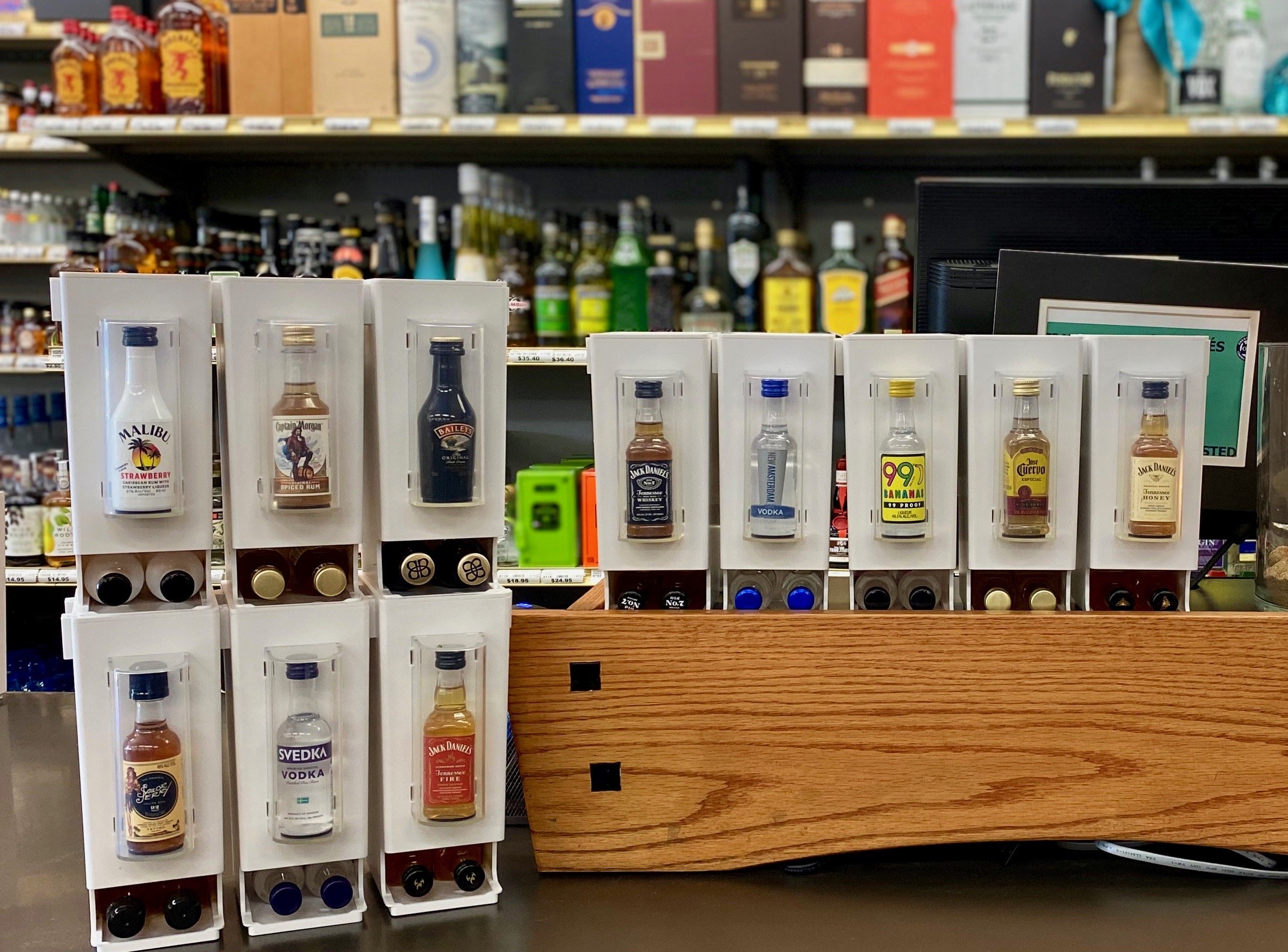 Counter Top Displays for Mini liquor bottle