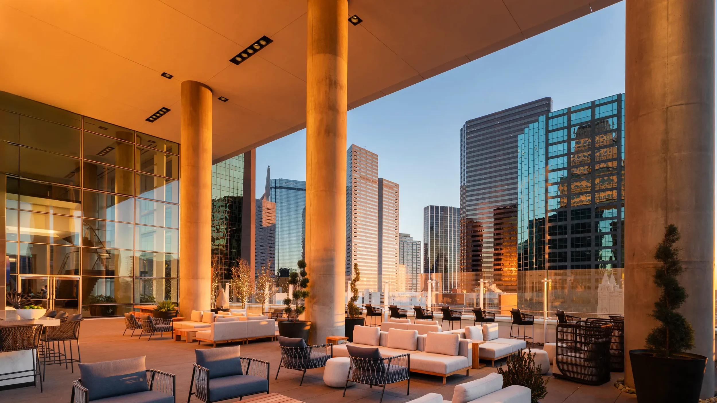 Vincent_s Sky Bar 2.webp