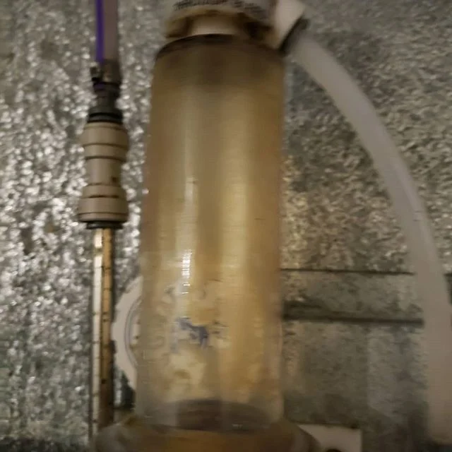 Before and After pics of two Fobs  I cleaned.  For questions/rates please DM me :) .
.
.
.
.
.
.
#beer #clean #lines #beerlinesofchicago #chicago #service #instaclean #beerme #fob #plastic