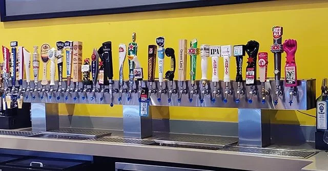 Large Draft Tower.. piece of cake🍰🍻 whats next a cake ipa..🤣
.
.
.
.
.
.
.
#cake #ipa #beer #beerme #beerlinesofchicago #lines #chicago #clean #craft #tower