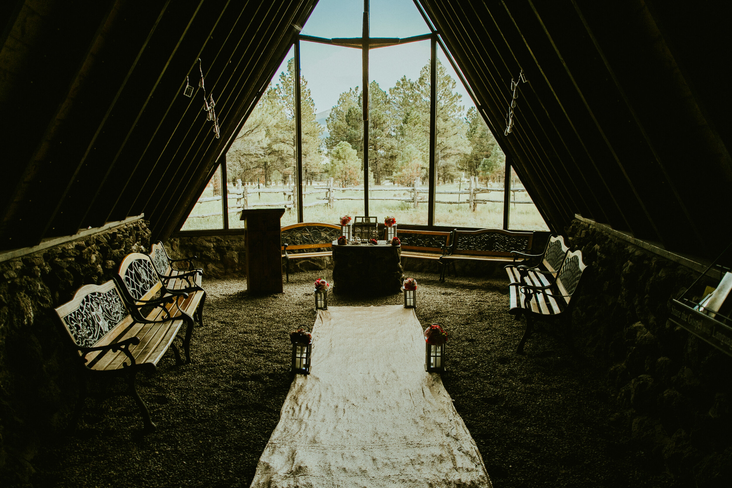 CHAPEL-OF-THE-HOLY-DOVE-FLAGSTAFF-ARIZONA-WEDDING-1.jpg