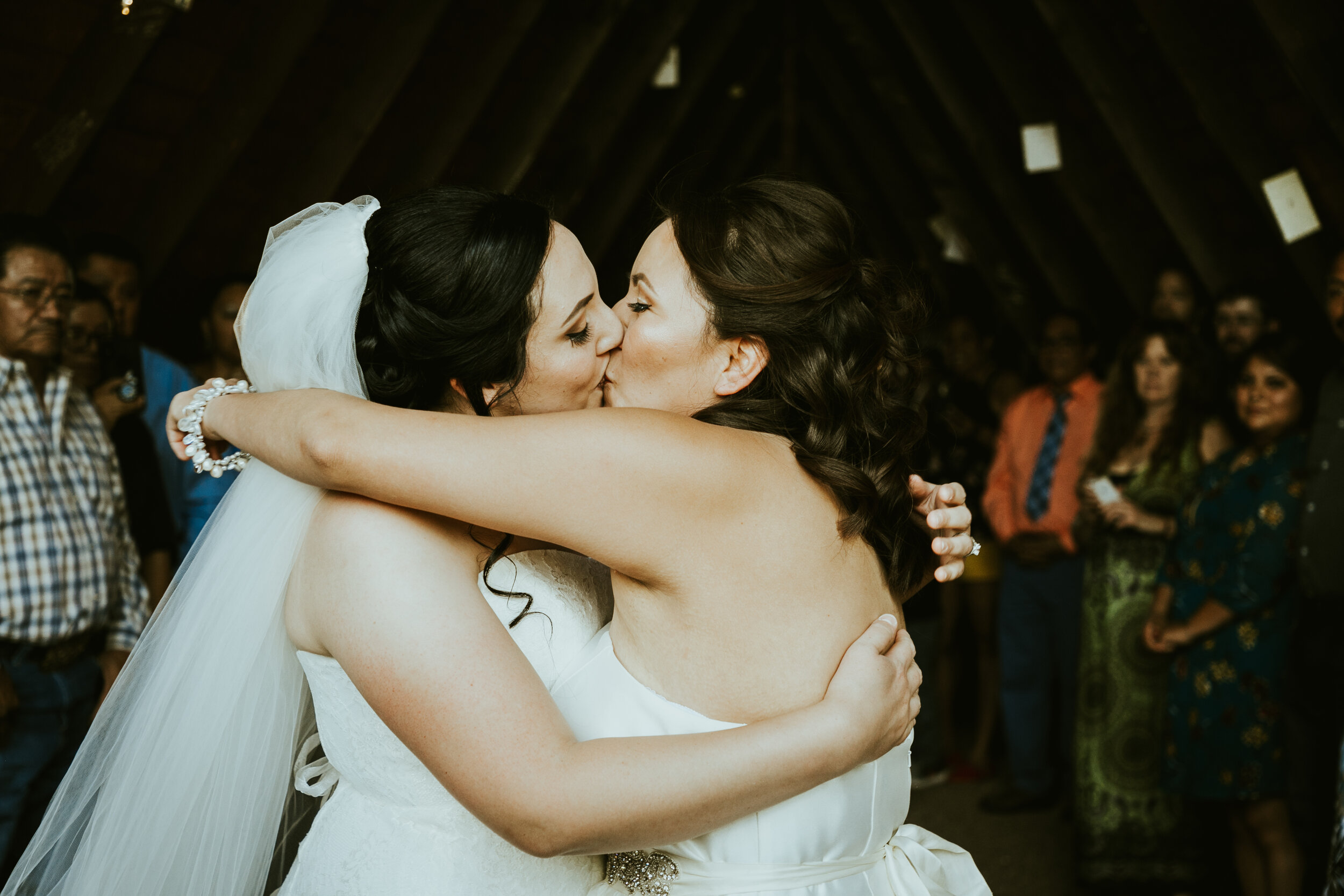 CHAPEL-OF-THE-HOLY-DOVE-FLAGSTAFF-ARIZONA-WEDDING-11.jpg