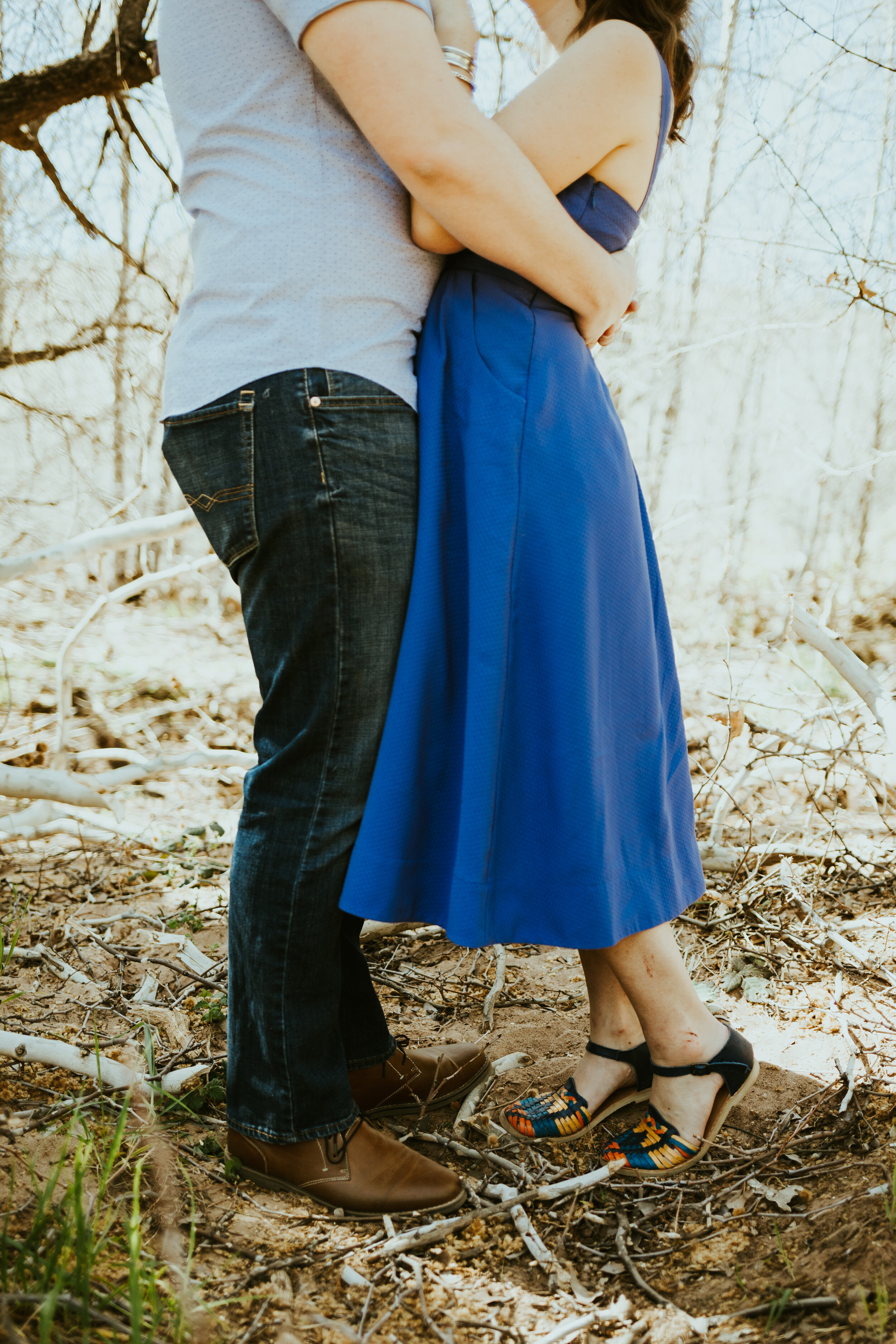 red rock crossing sedona arizona cathedral rock crescent moon ranch couple photos engagement photo outfit inspiration couple posing ideas midday photos-5.jpg